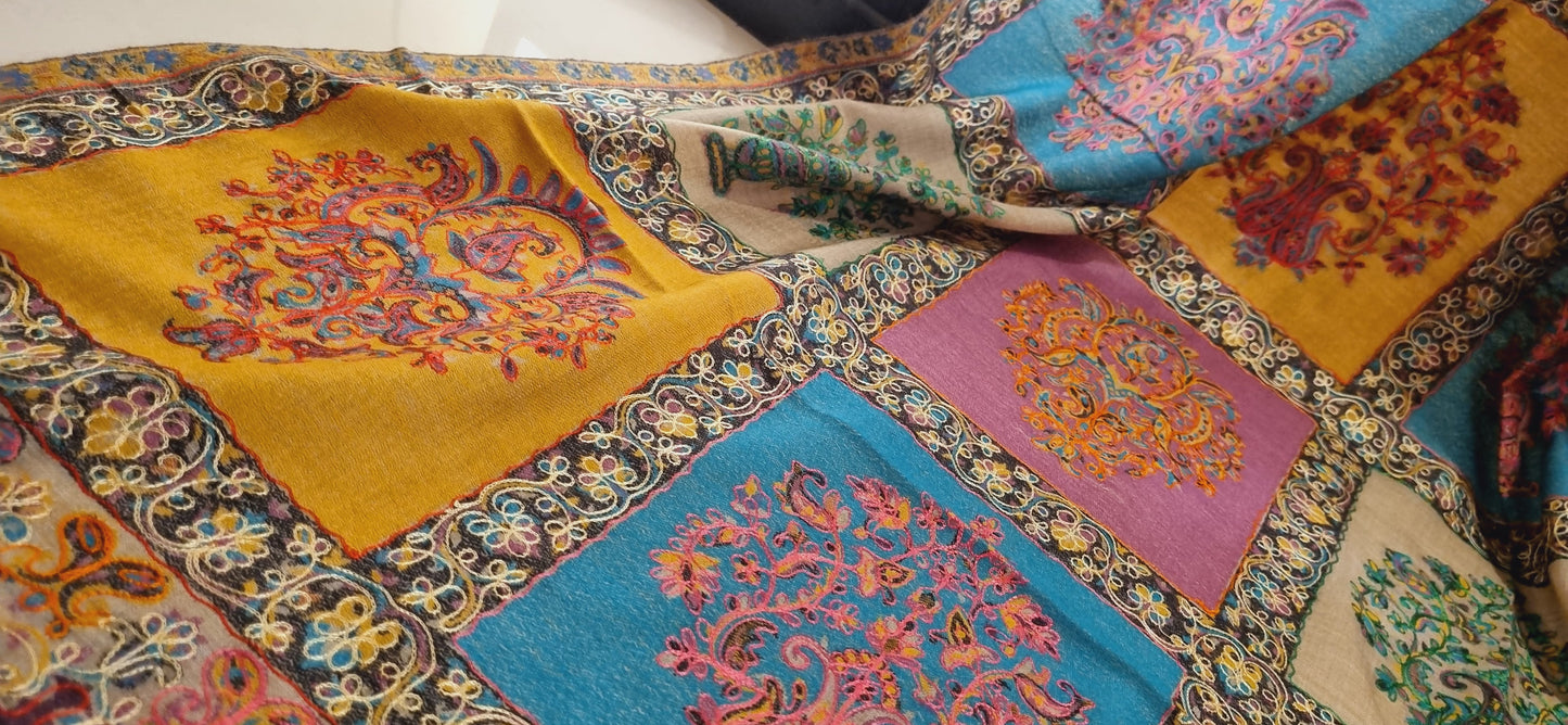Reelkar embroidered kaani: Toosh