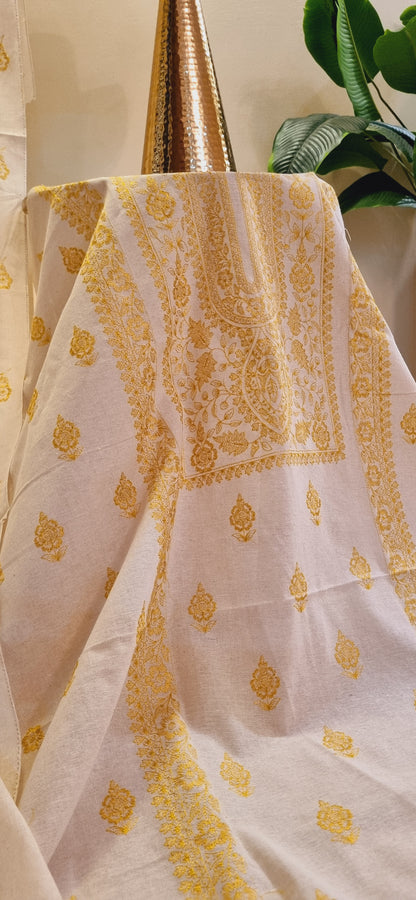 Khaddar karandi embroidered three piece