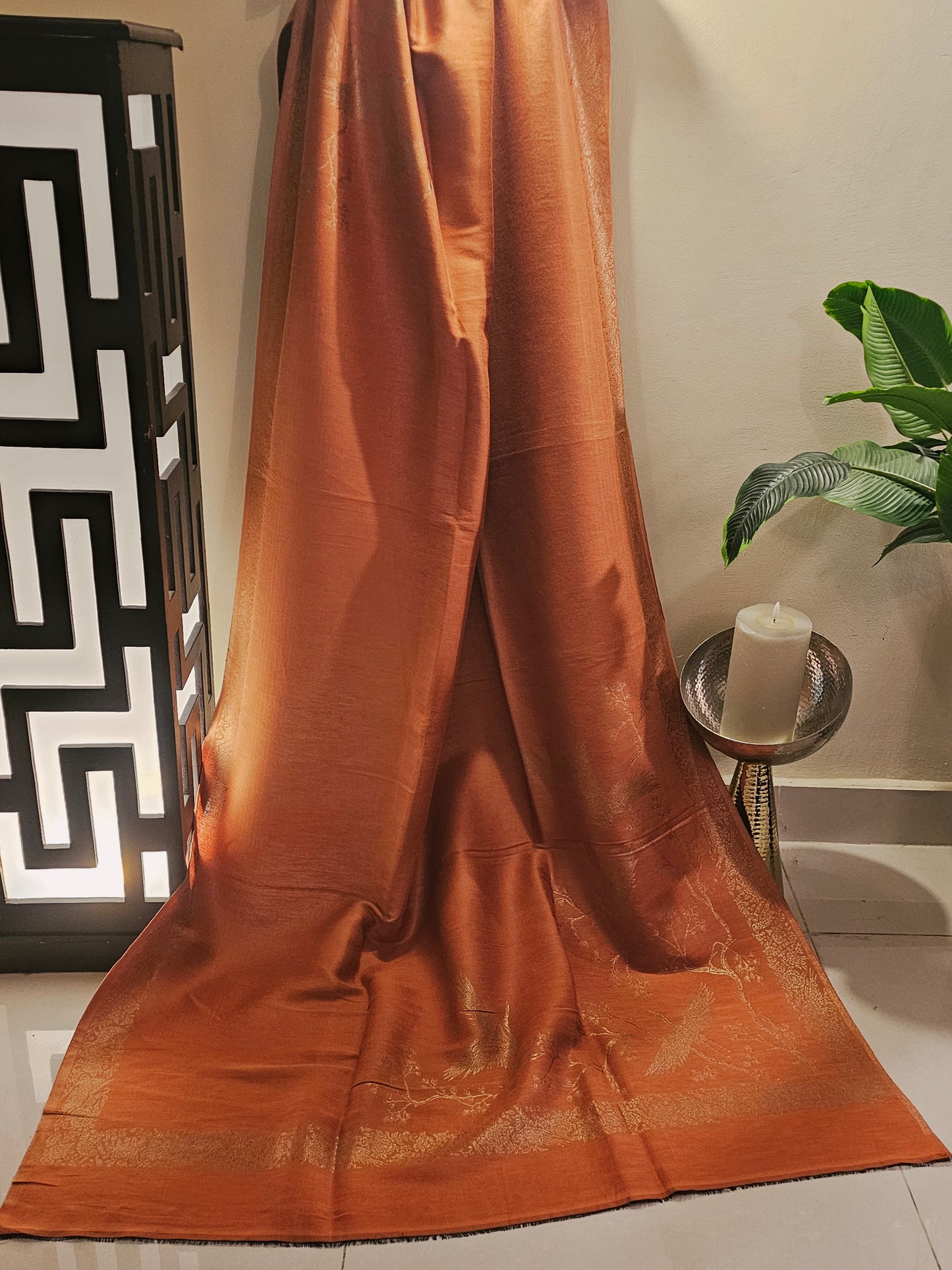 Reversible moonlight paper kaani shawl