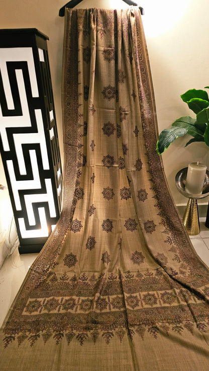 Beena shawl