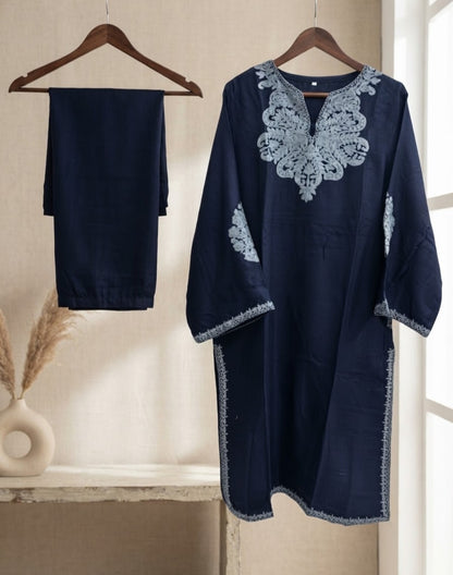 Embroidered kurta trouser: Pashmina