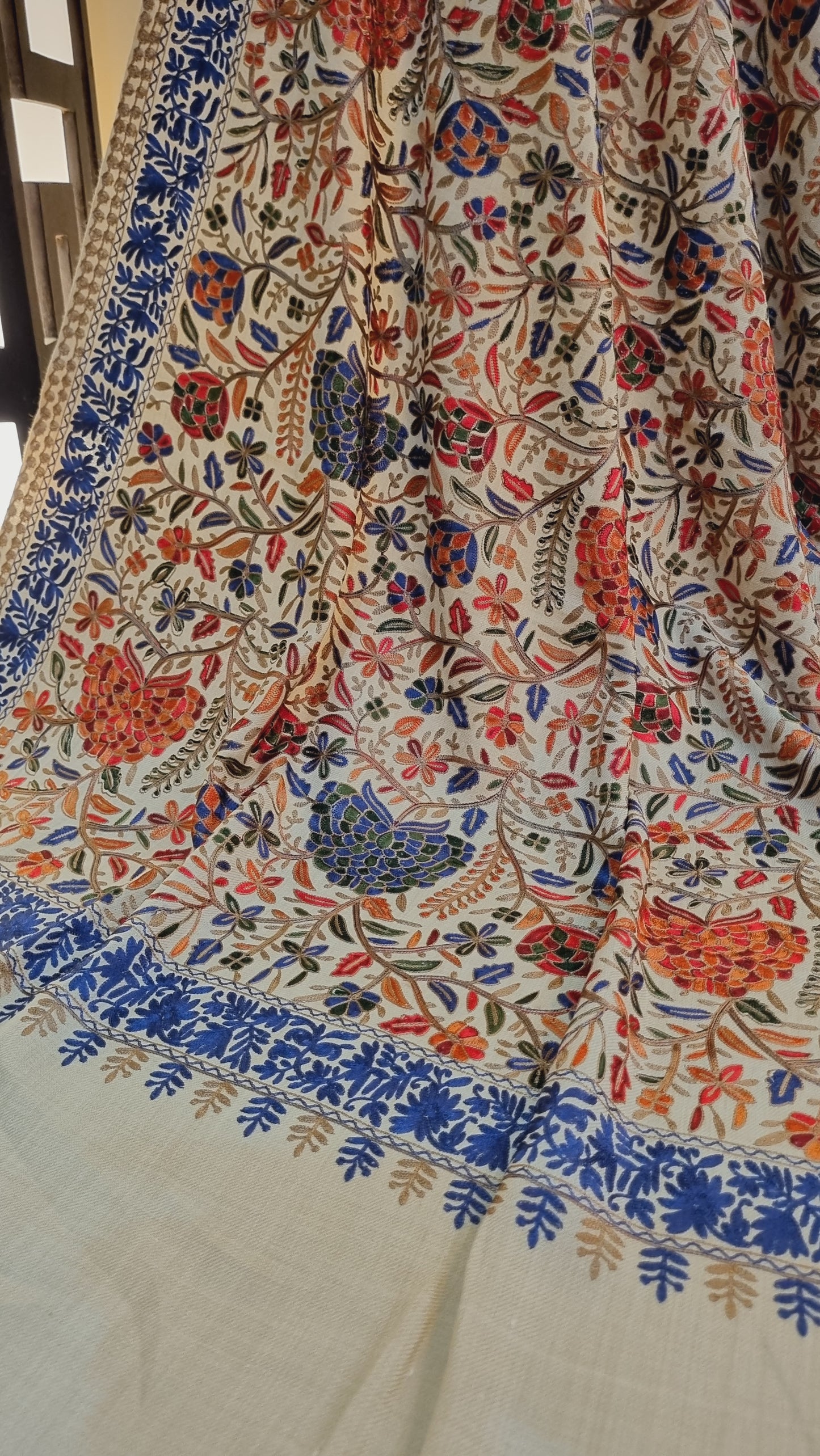 Embroidered pashmina shawl