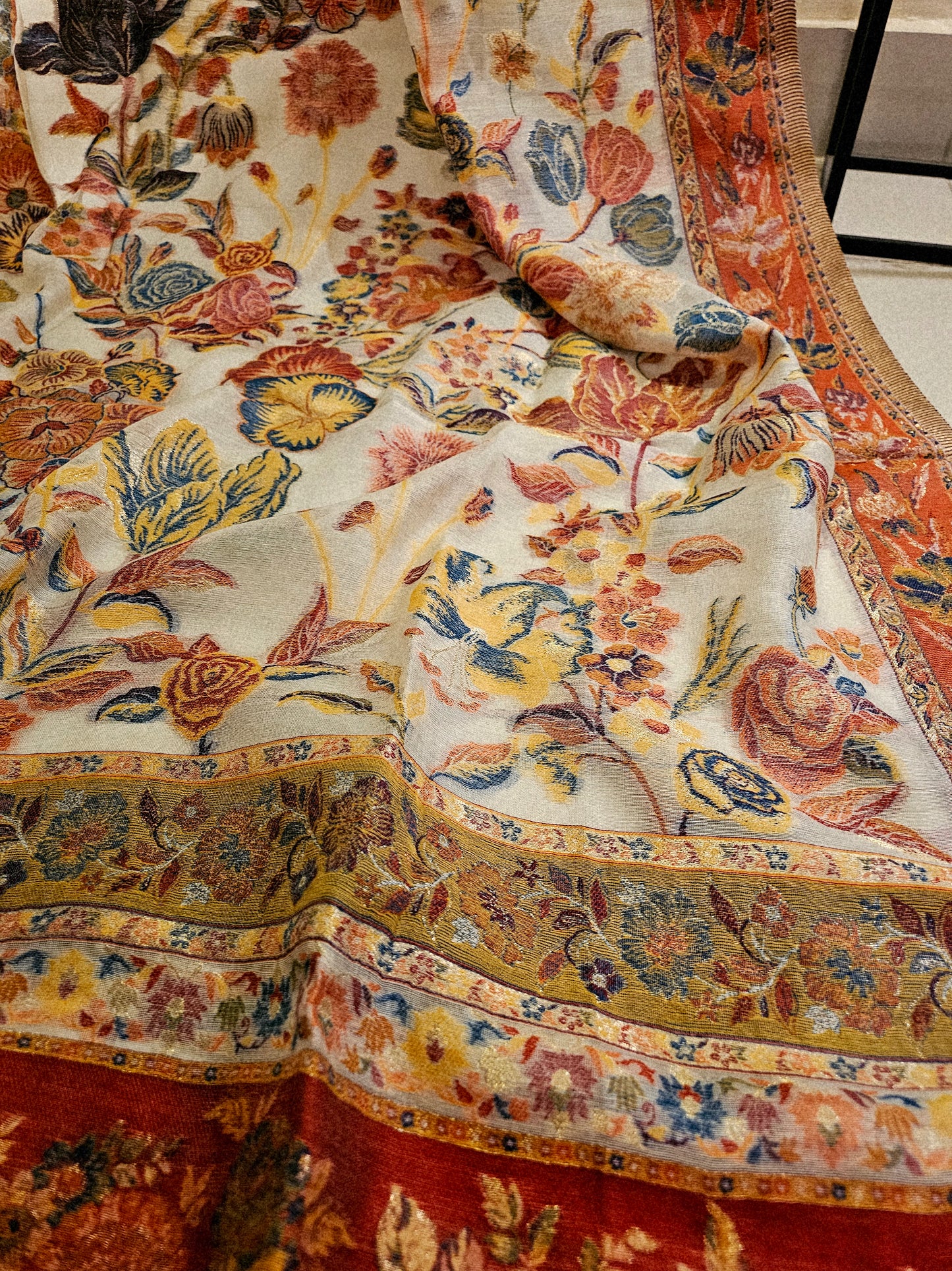 Silk kaani dupata