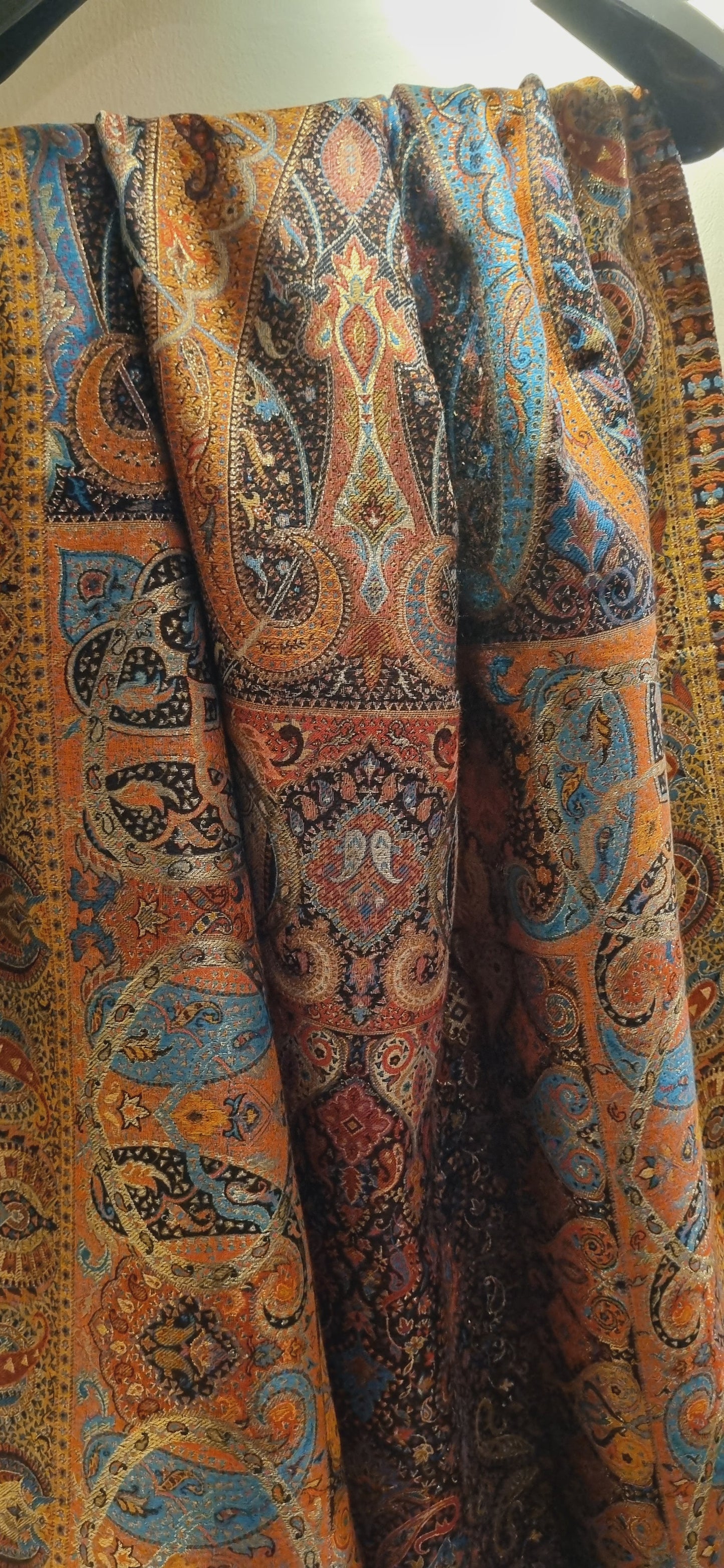 Zaree kaani shawl: Pashmina