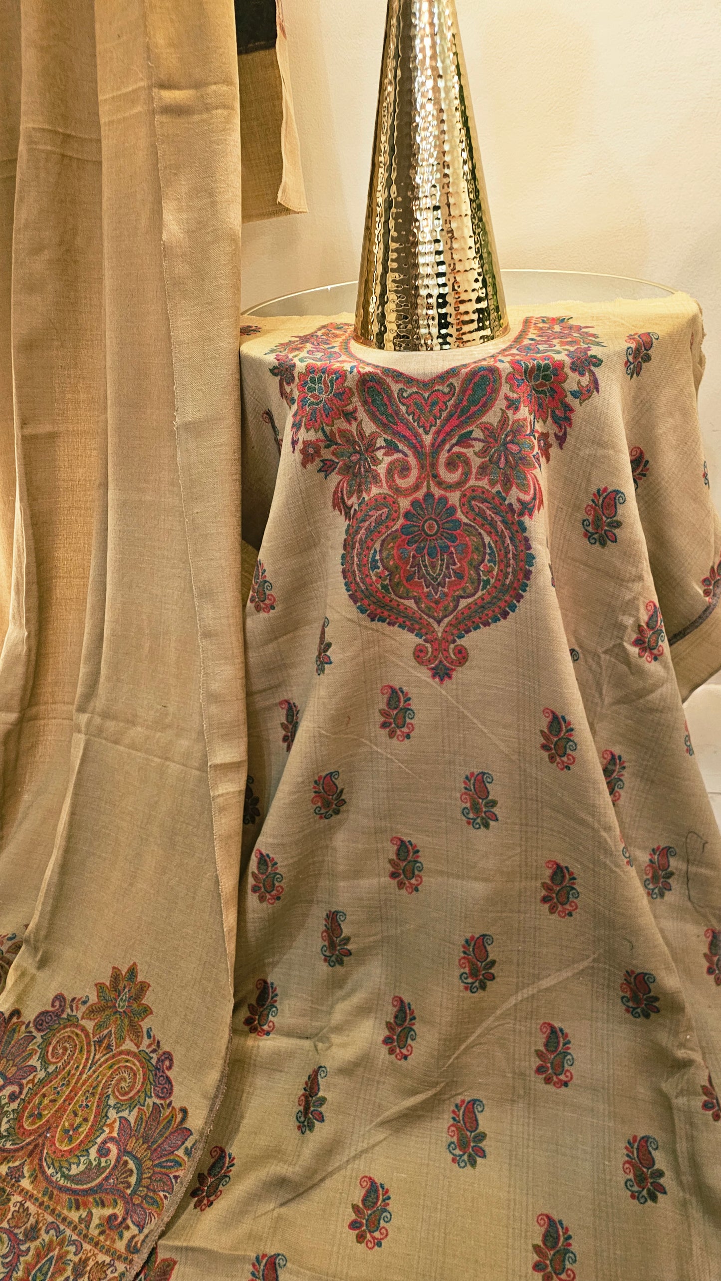Kaani suit: Pashmina