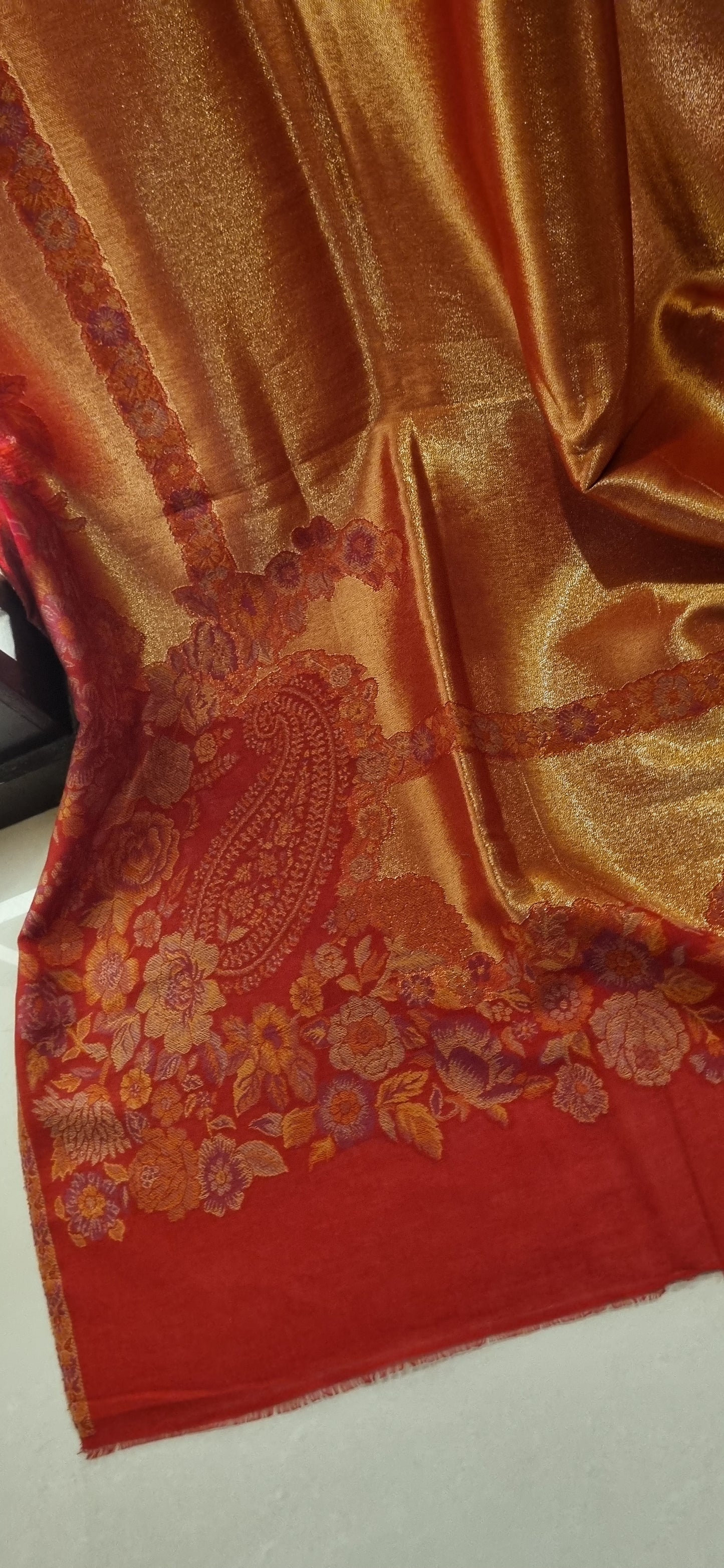 Pyari shawl
