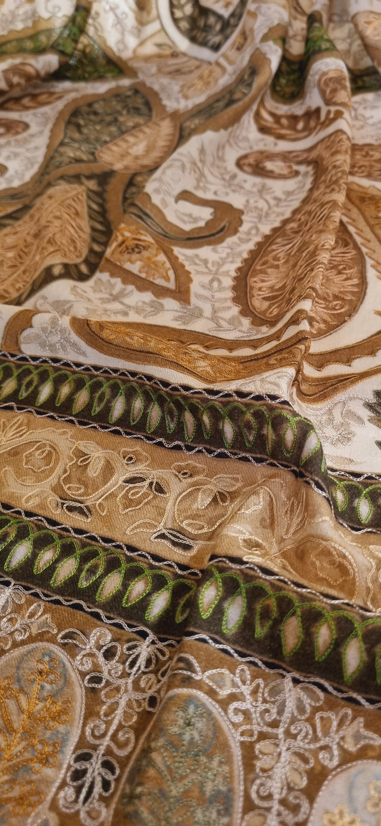 Reelkar embroidered pashmina