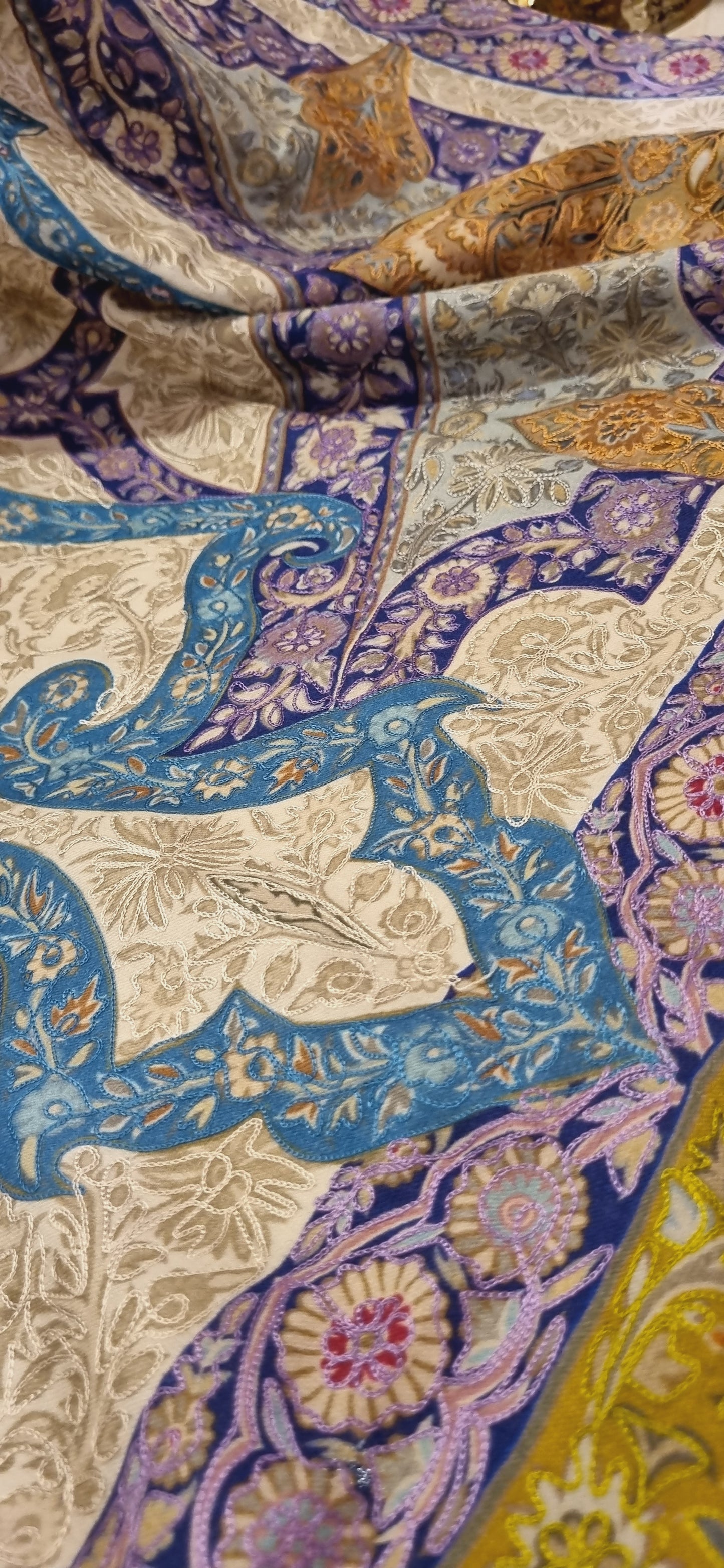 Reelkar embroidered pashmina