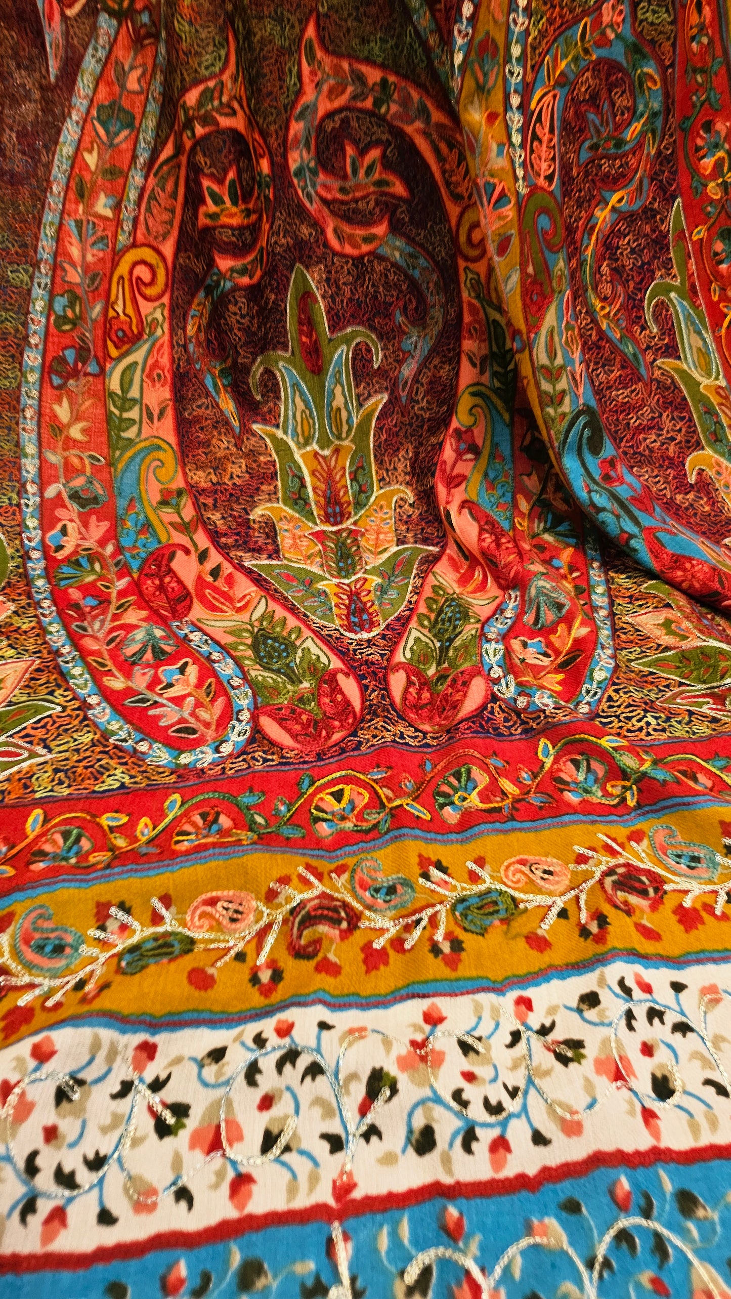 Reelkar embroidered: Pashmina