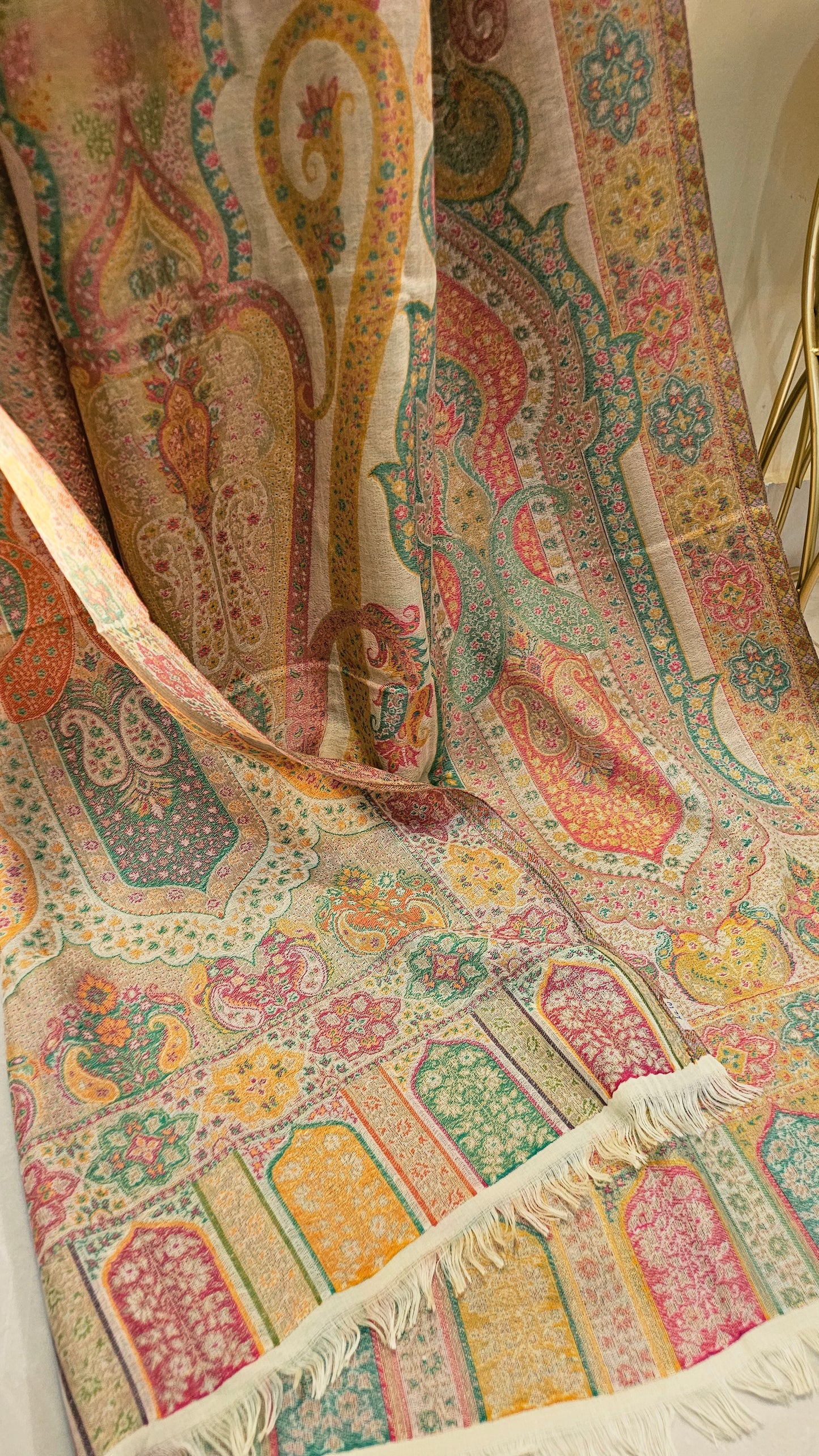 Reversible gandhara moonlight kaani: Pashmina