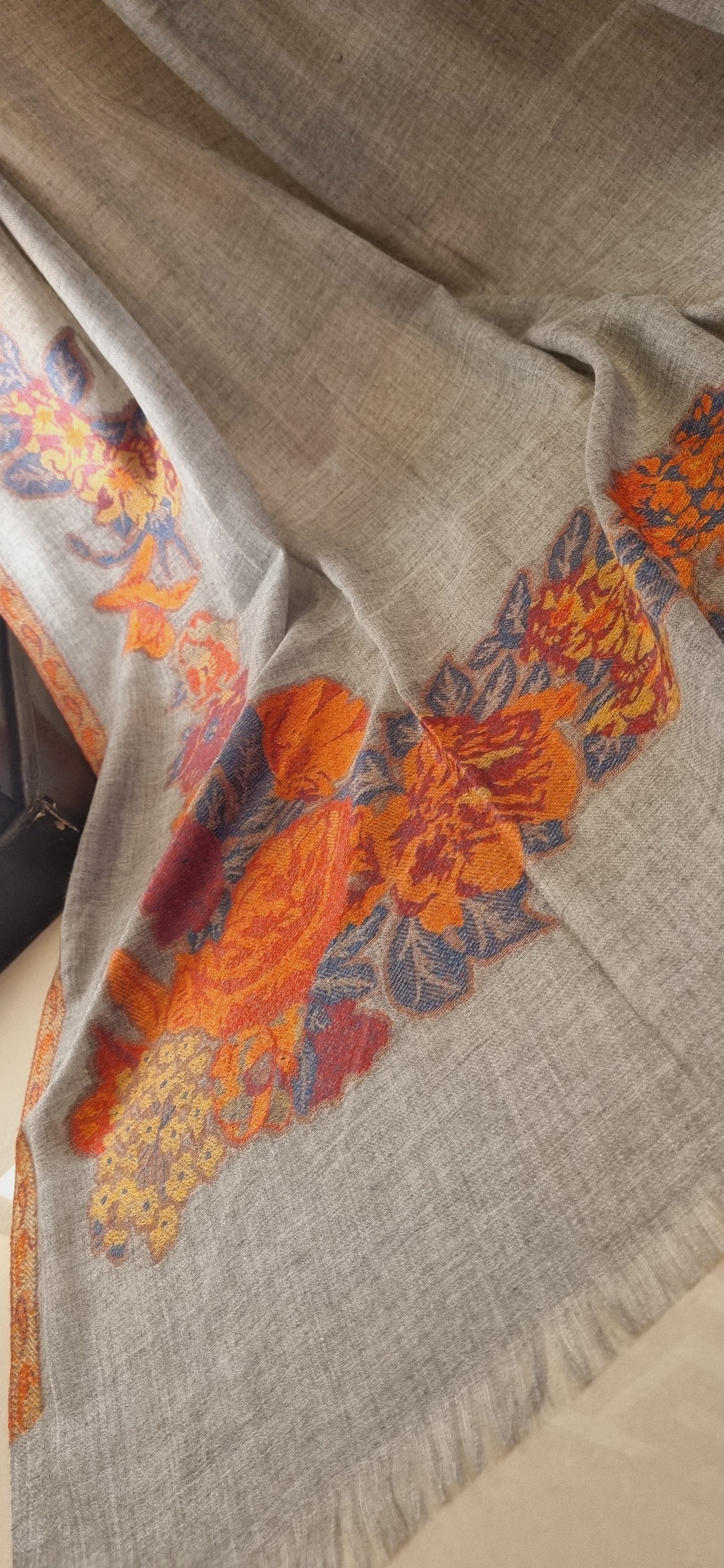 Woolen pashmina kaani shawl