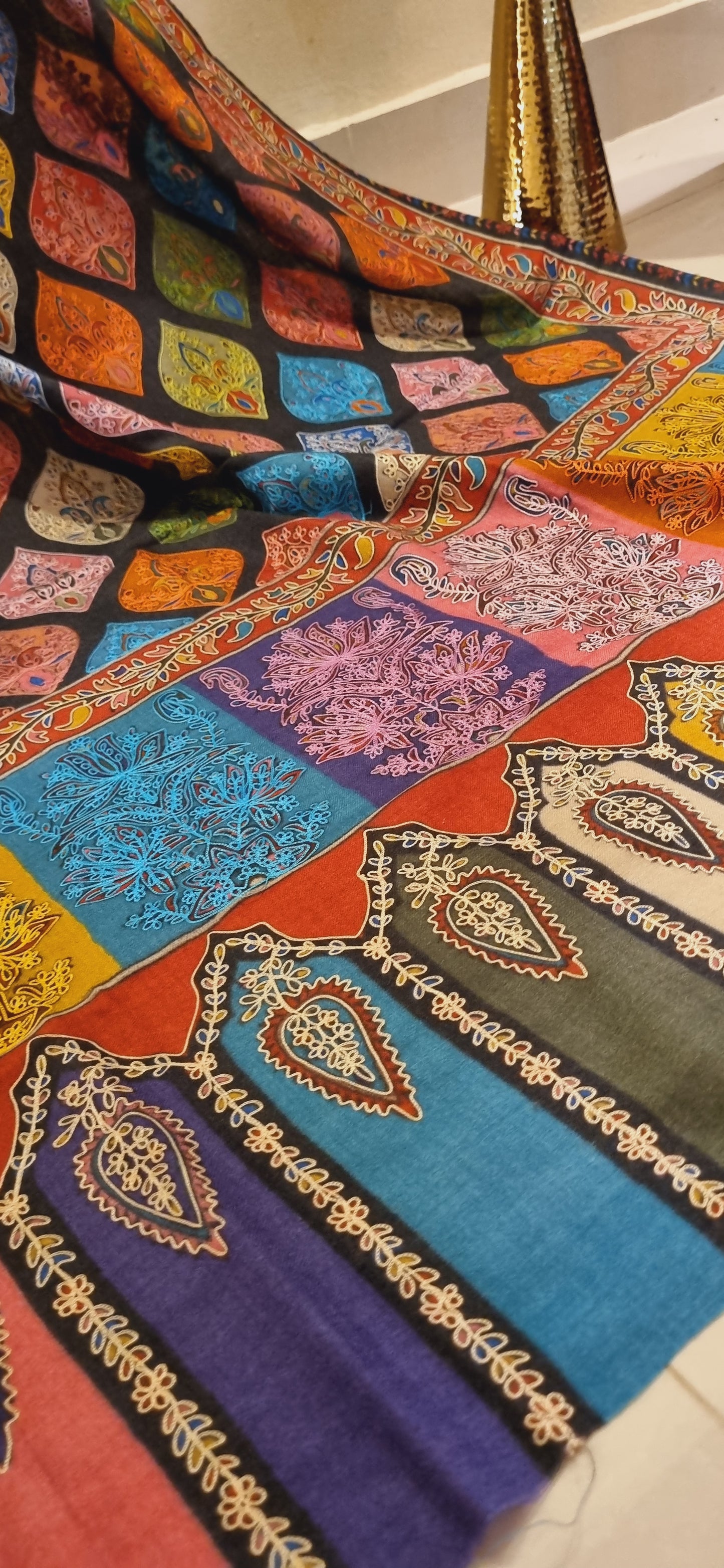 Reelkar embroidered pashmina