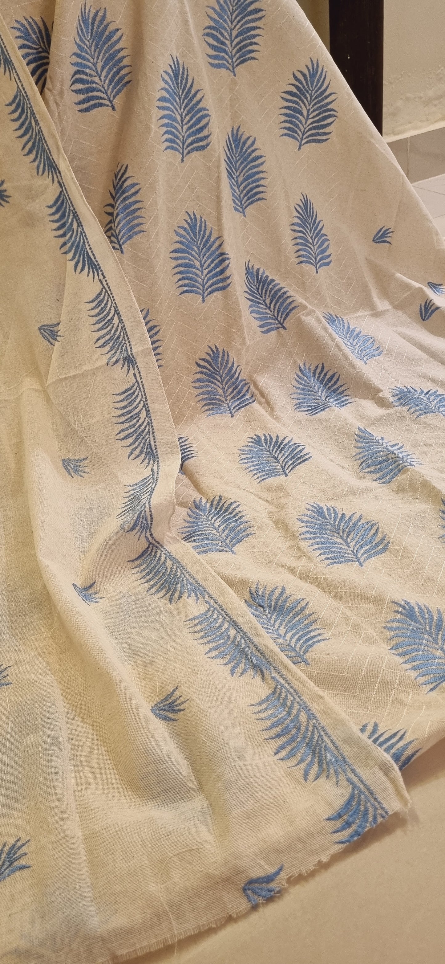 Khaddar karandi embroidered three piece