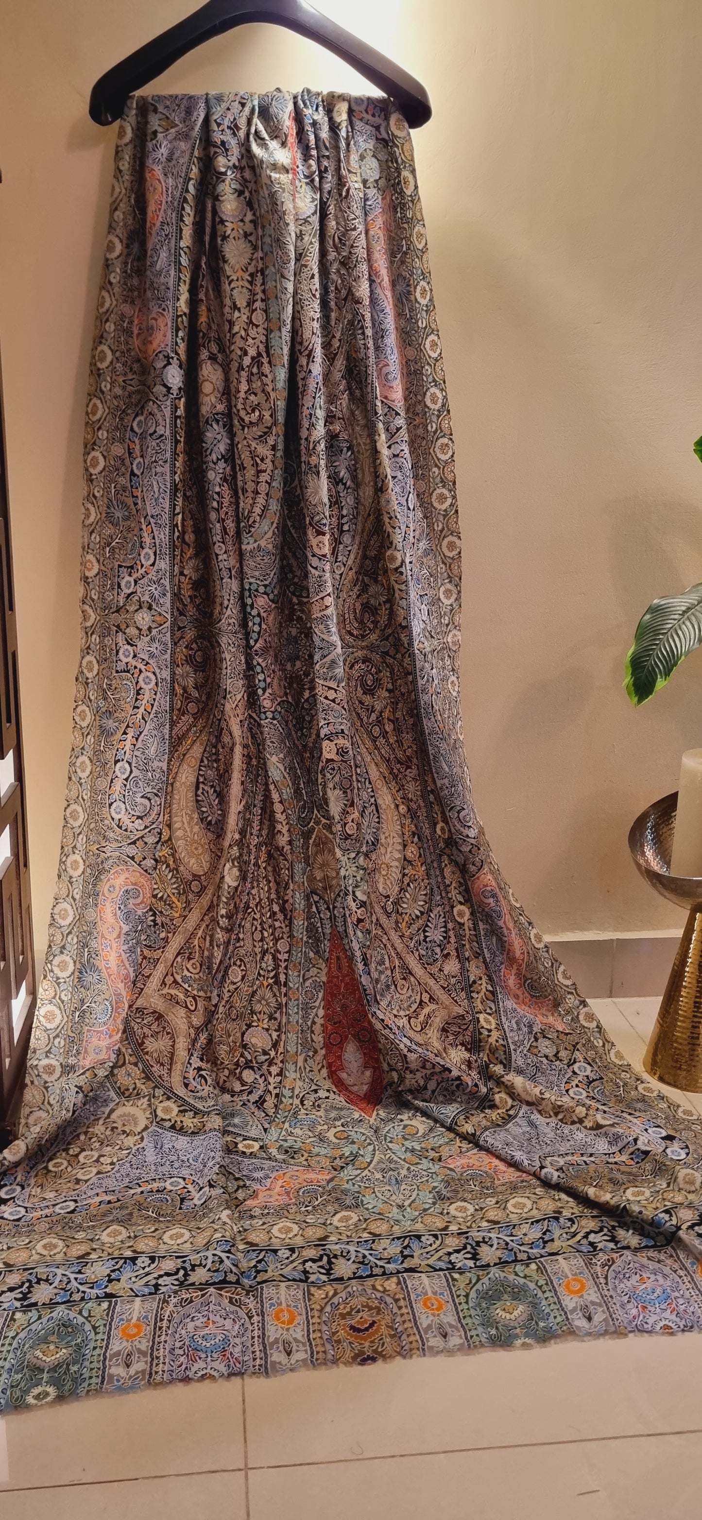 Reelkar embroidered pashmina