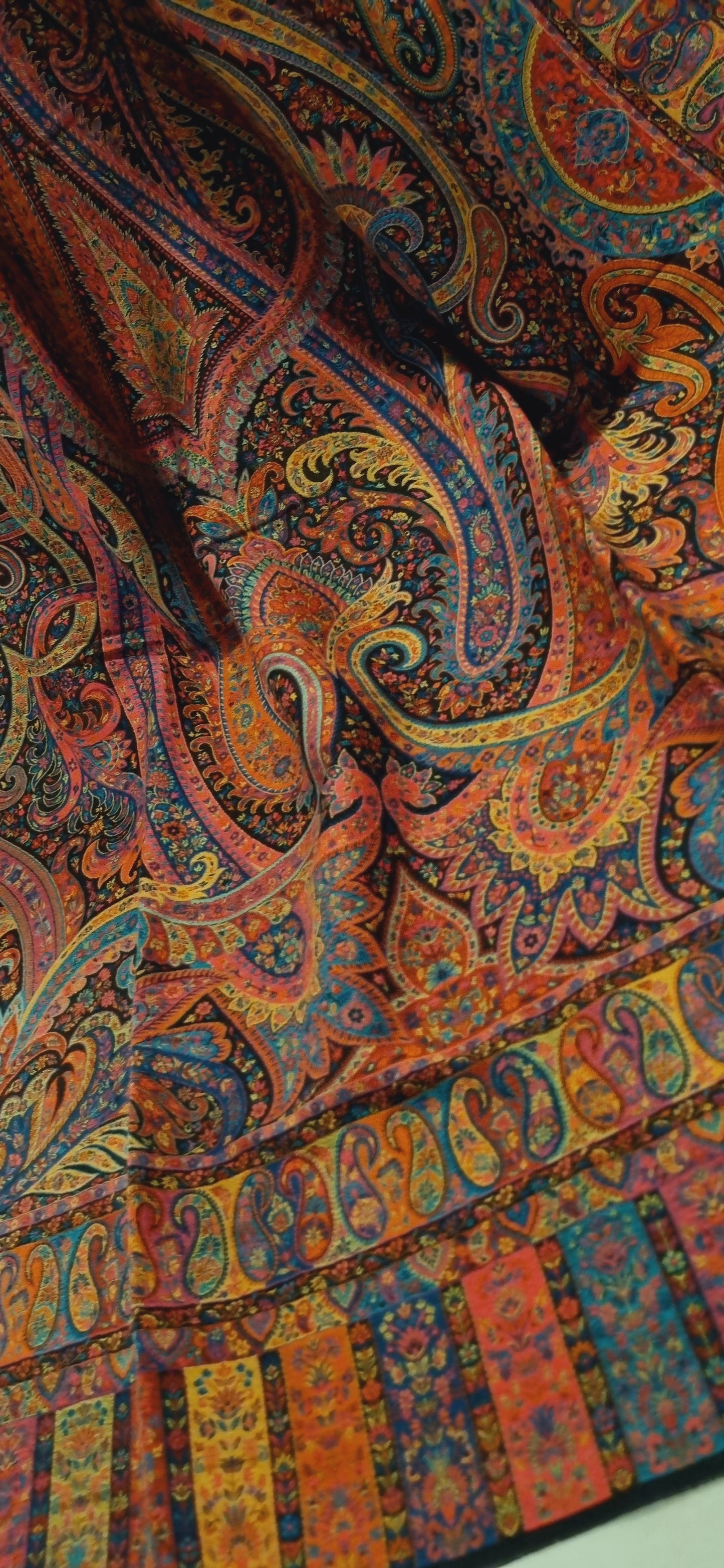 Shahjahani kaani shawl