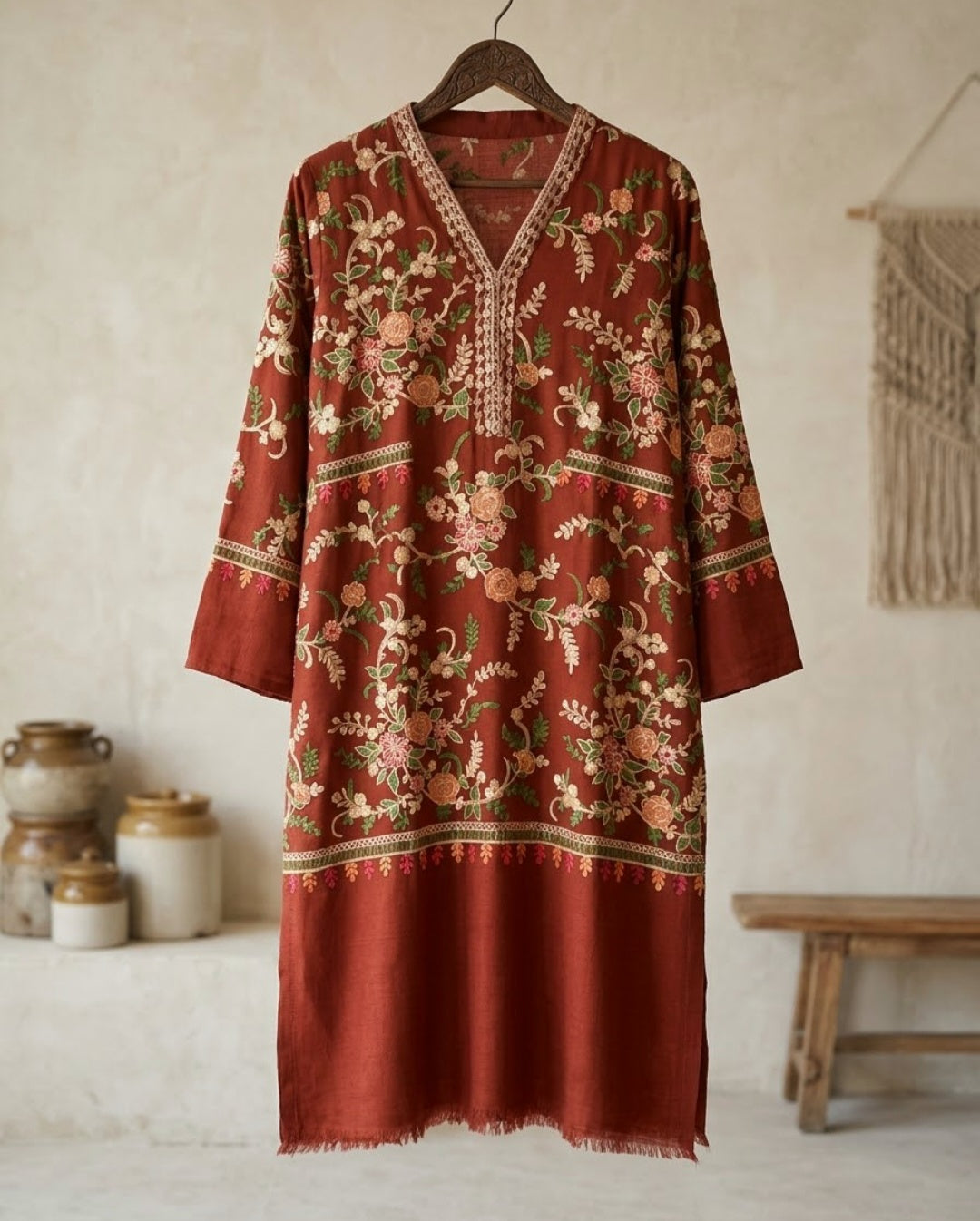 Embroidered kurta: Pashmina