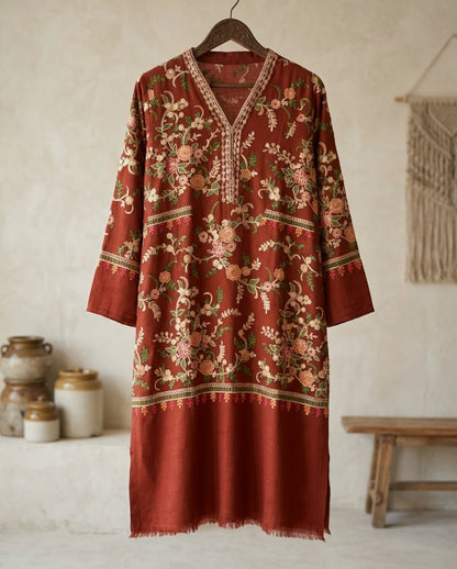 Embroidered kurta: Pashmina