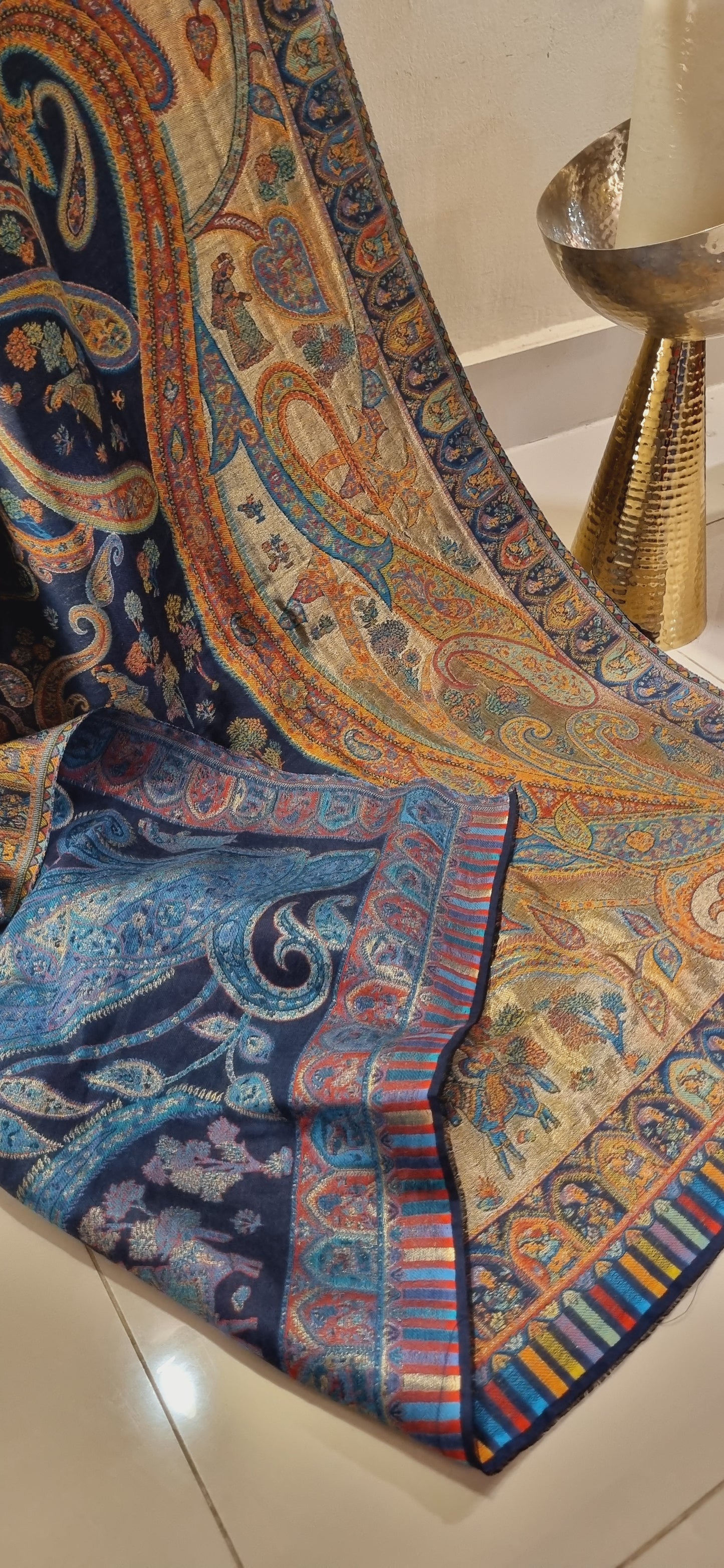 Jodha akbar moonlight reversible kaani shawl