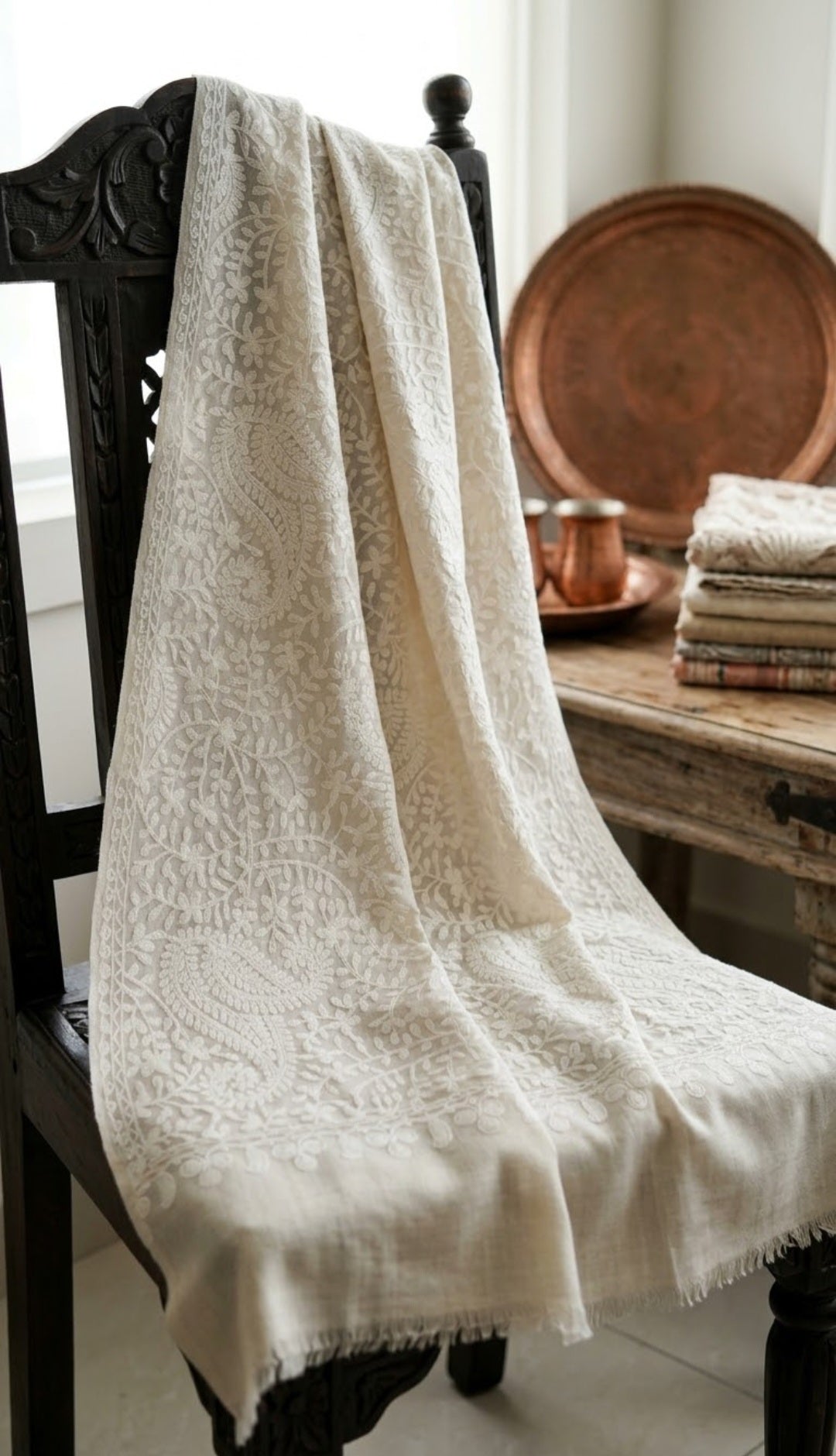 Embroidered minishawl: Pashmina