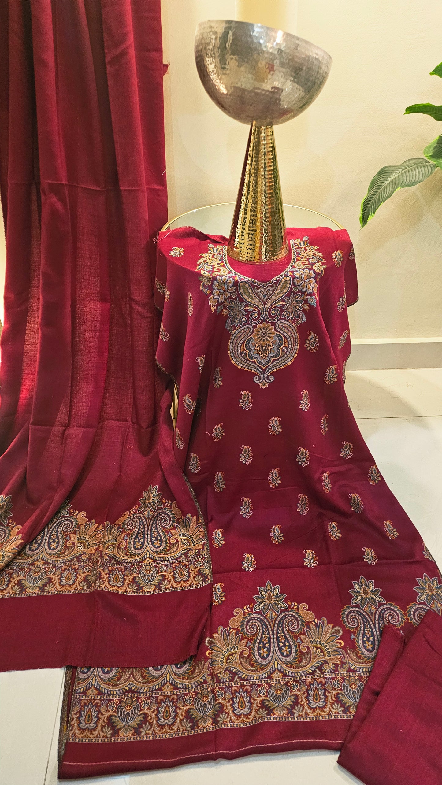 Kaani suit: Pashmina