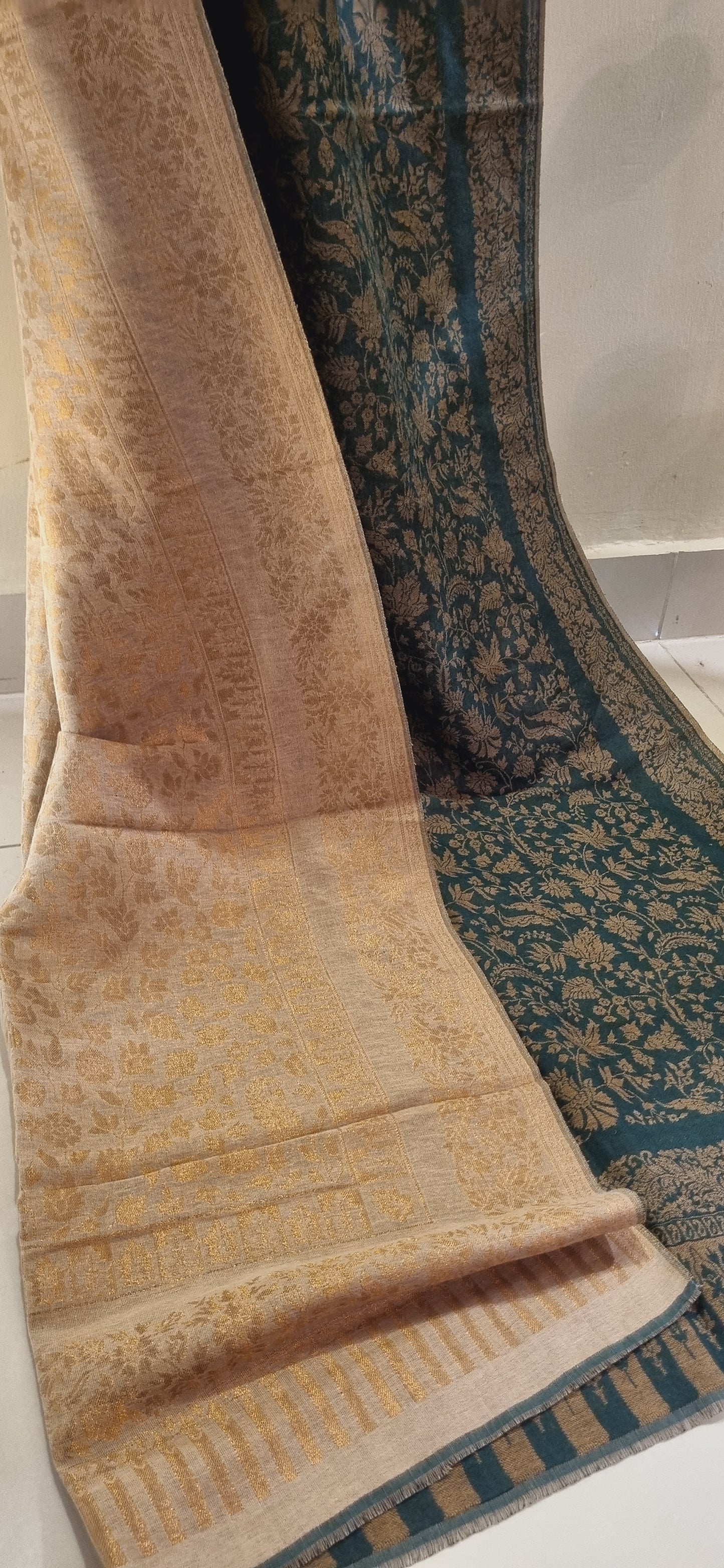 Reversible pashmina kaani shawls
