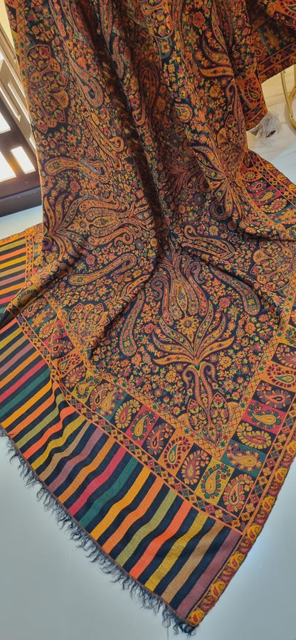 Toosh Kaani shawl
