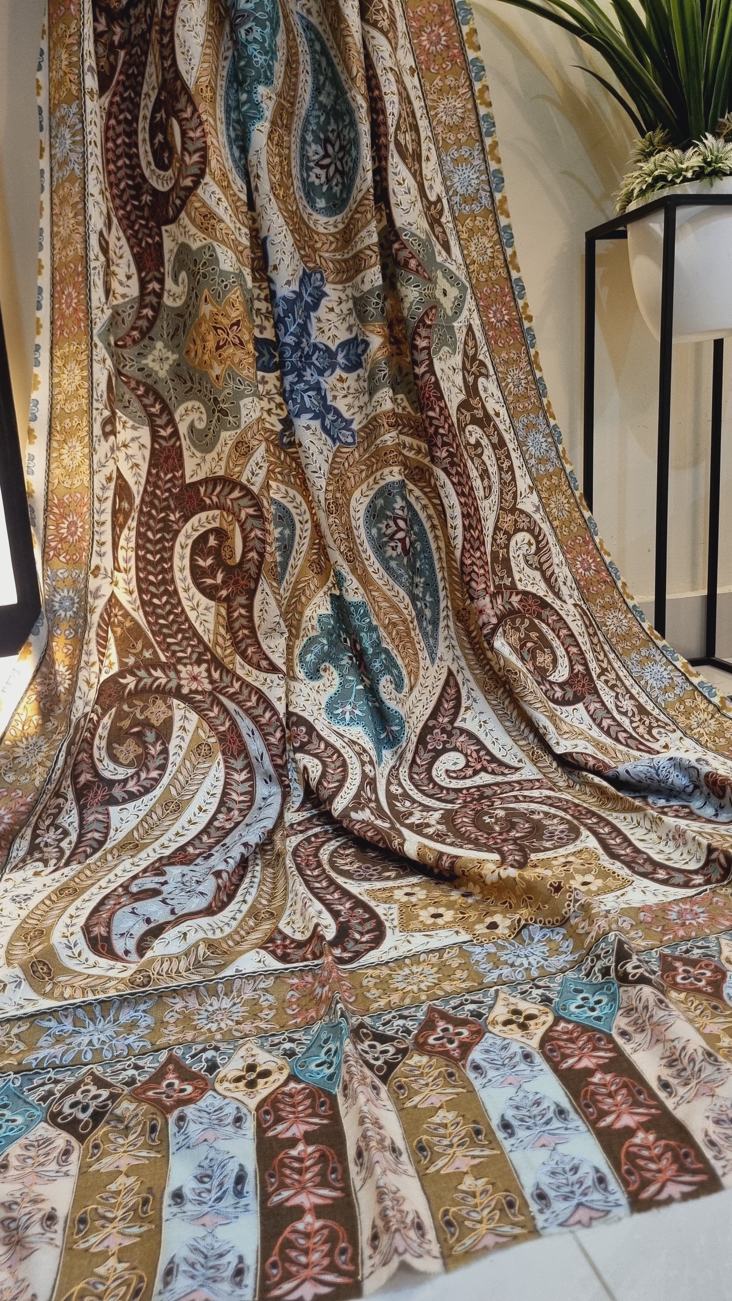 Reelkar pashmina shawl