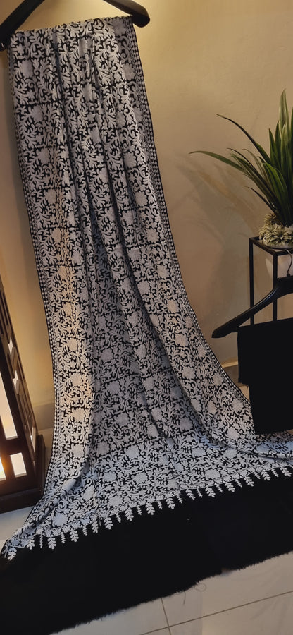 Embroidered pashmina