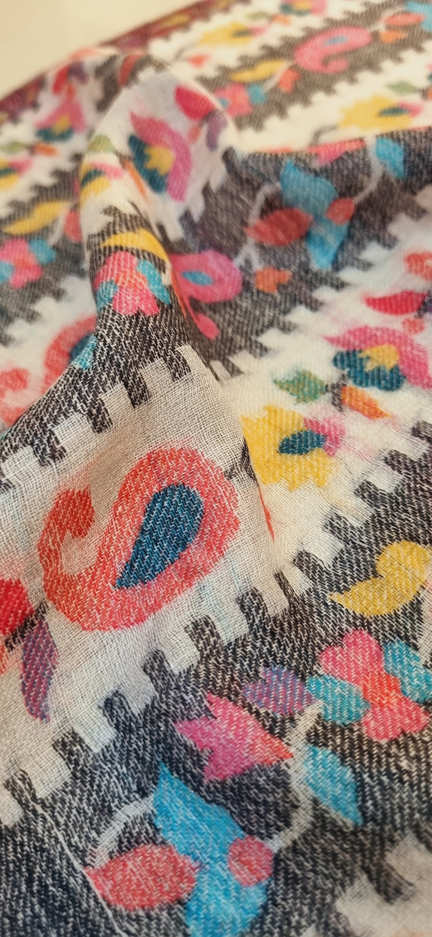 Toosh kaani shawl
