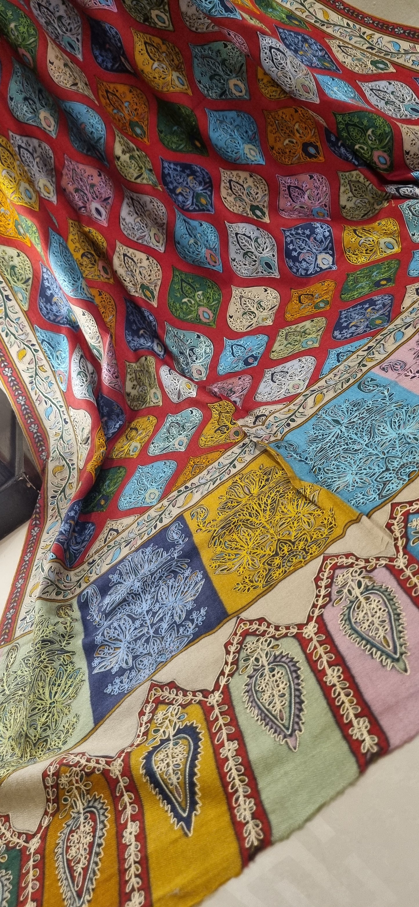 Reelkar embroidered pashmina