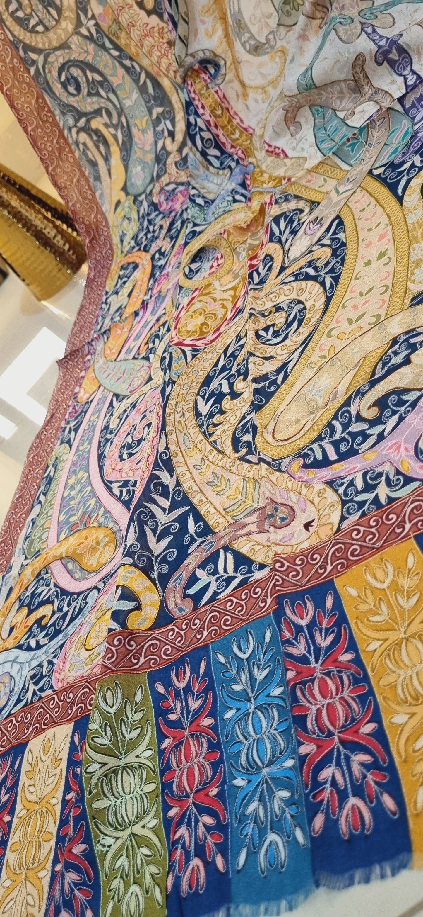 Silk reelkar shawl