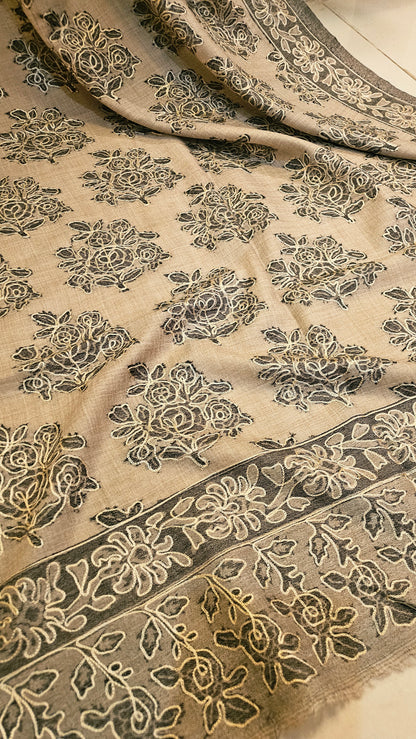 Reelkar embroidered kaani: Toosh
