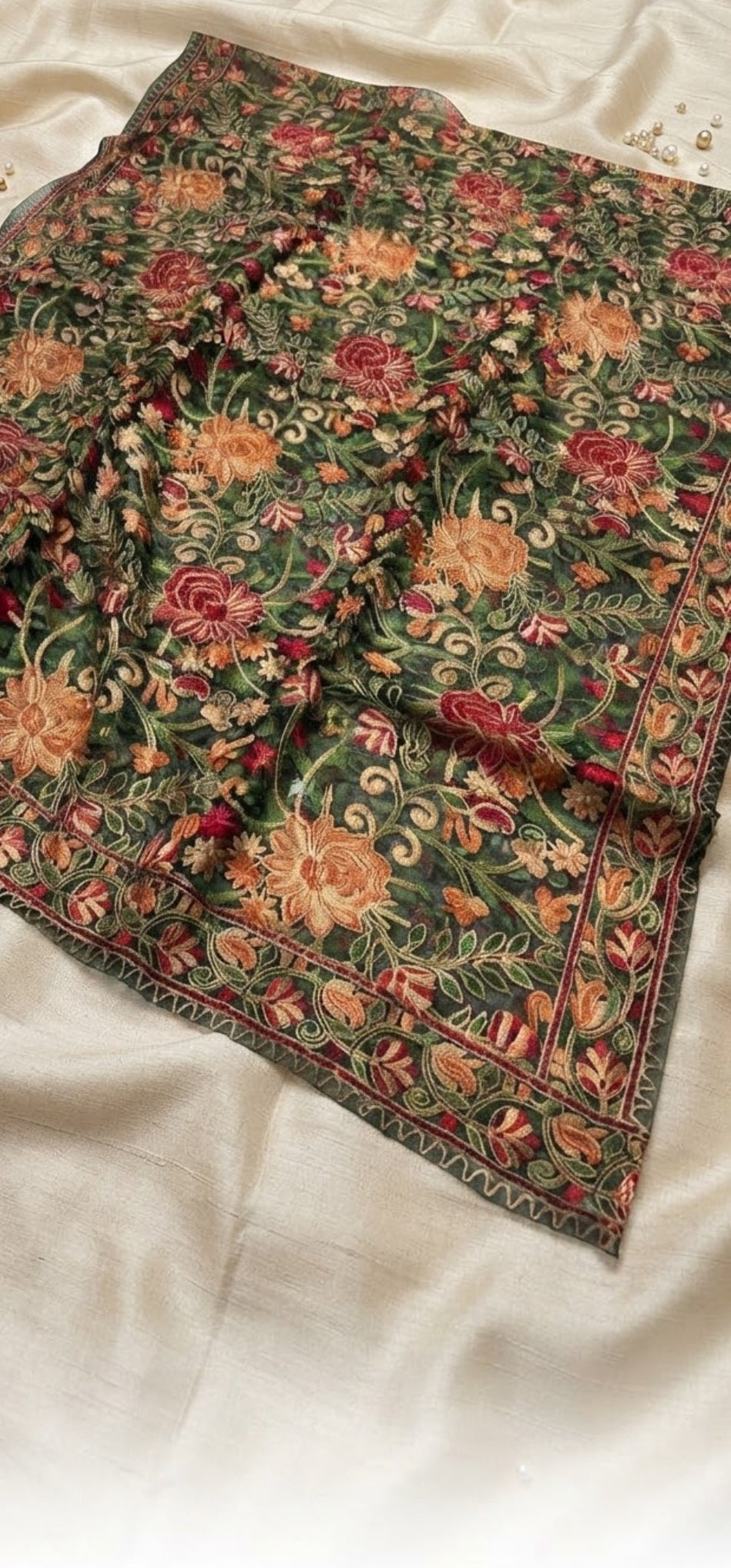 Embroidered duapta: Organza