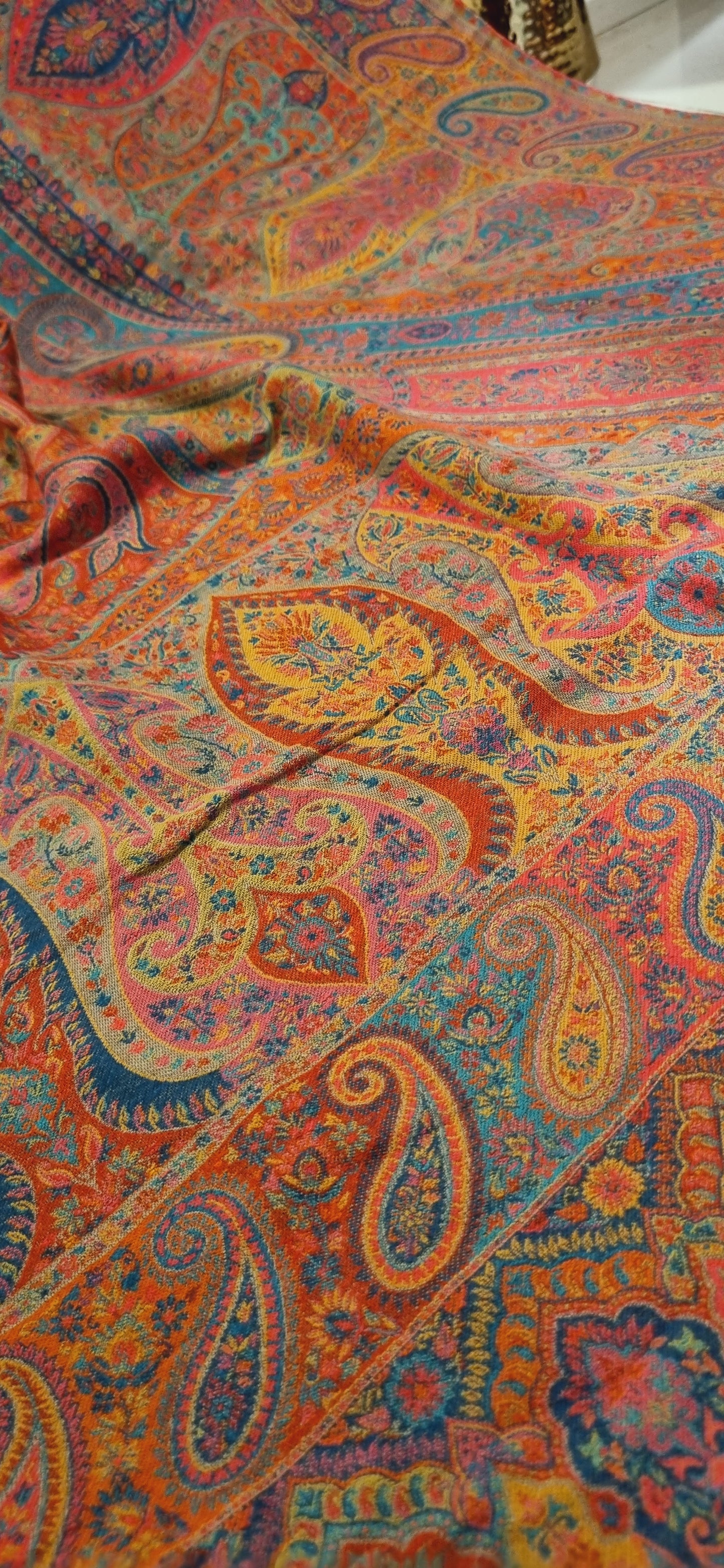 Shahjahani kaani shawl