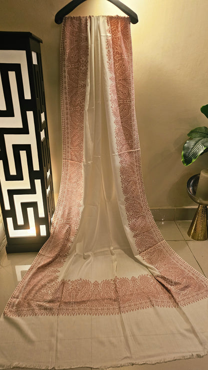 Border embroidered: Pashmina