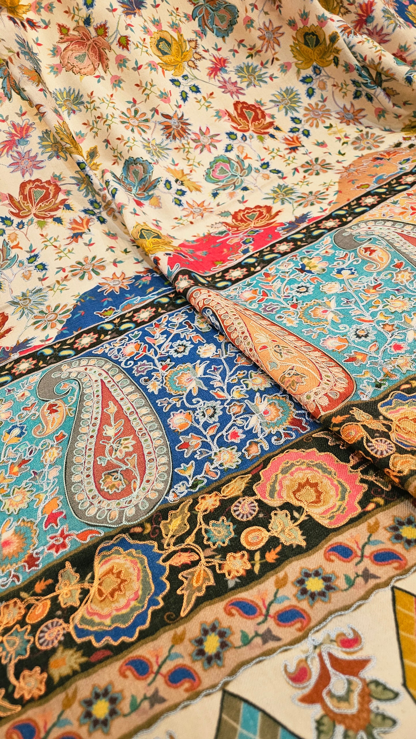 Reelkar embroidered:pashmina