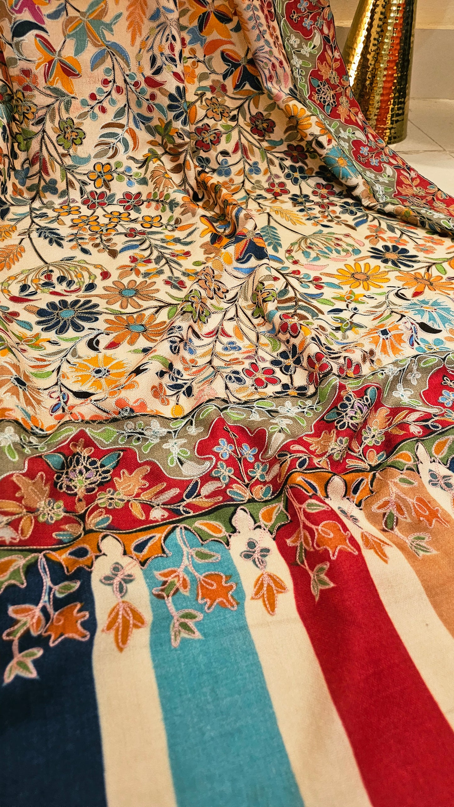 Reelkar embroidered: Pashmina