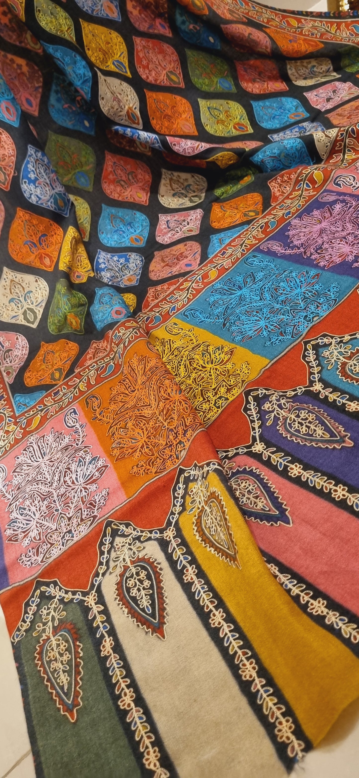Reelkar embroidered pashmina