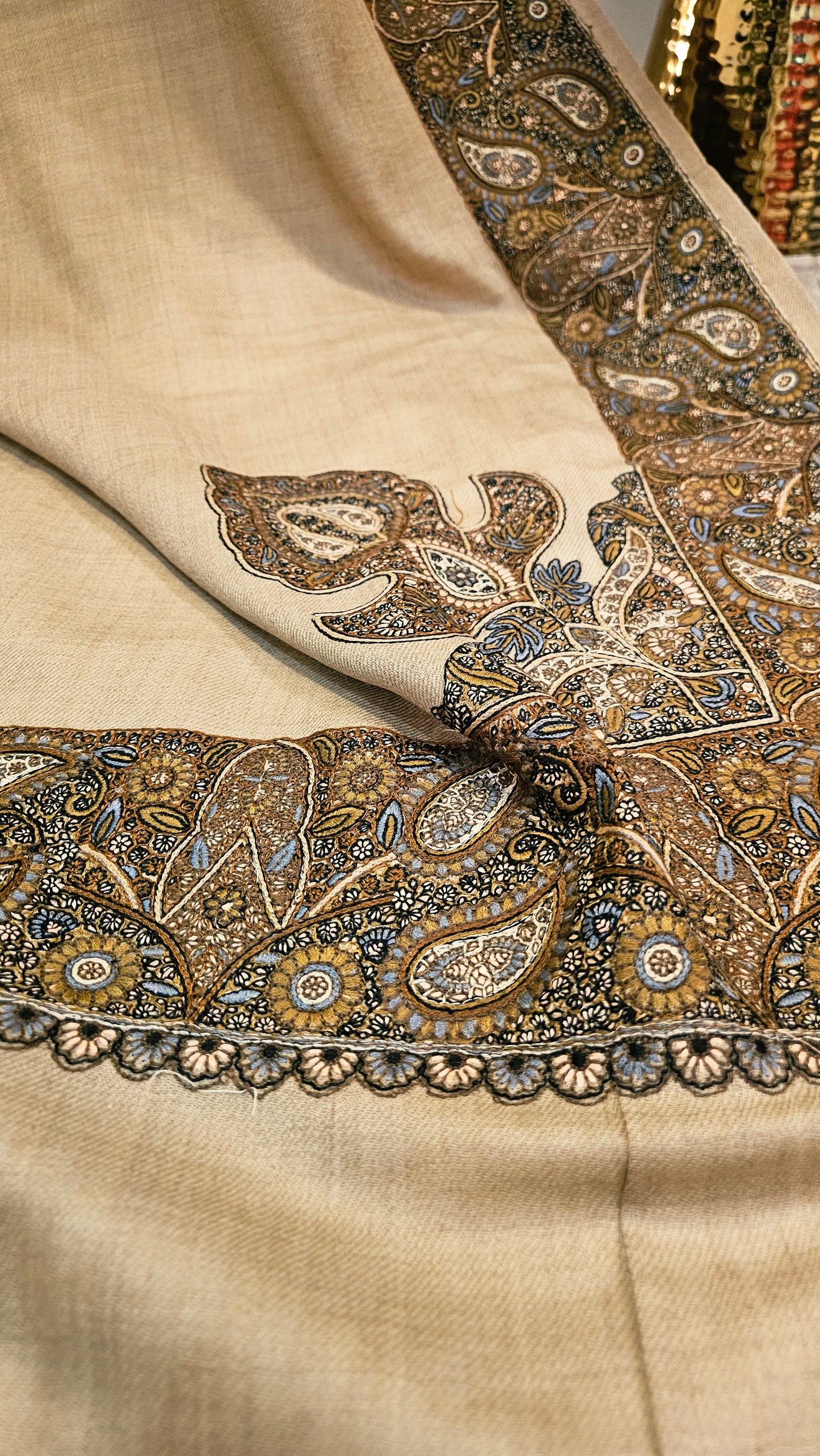 Papermachi embroidered: Pashmina