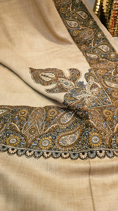 Papermachi embroidered: Pashmina