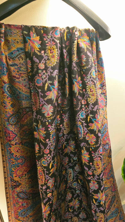 Moonlight reversible gandhara kaani: Pashmina
