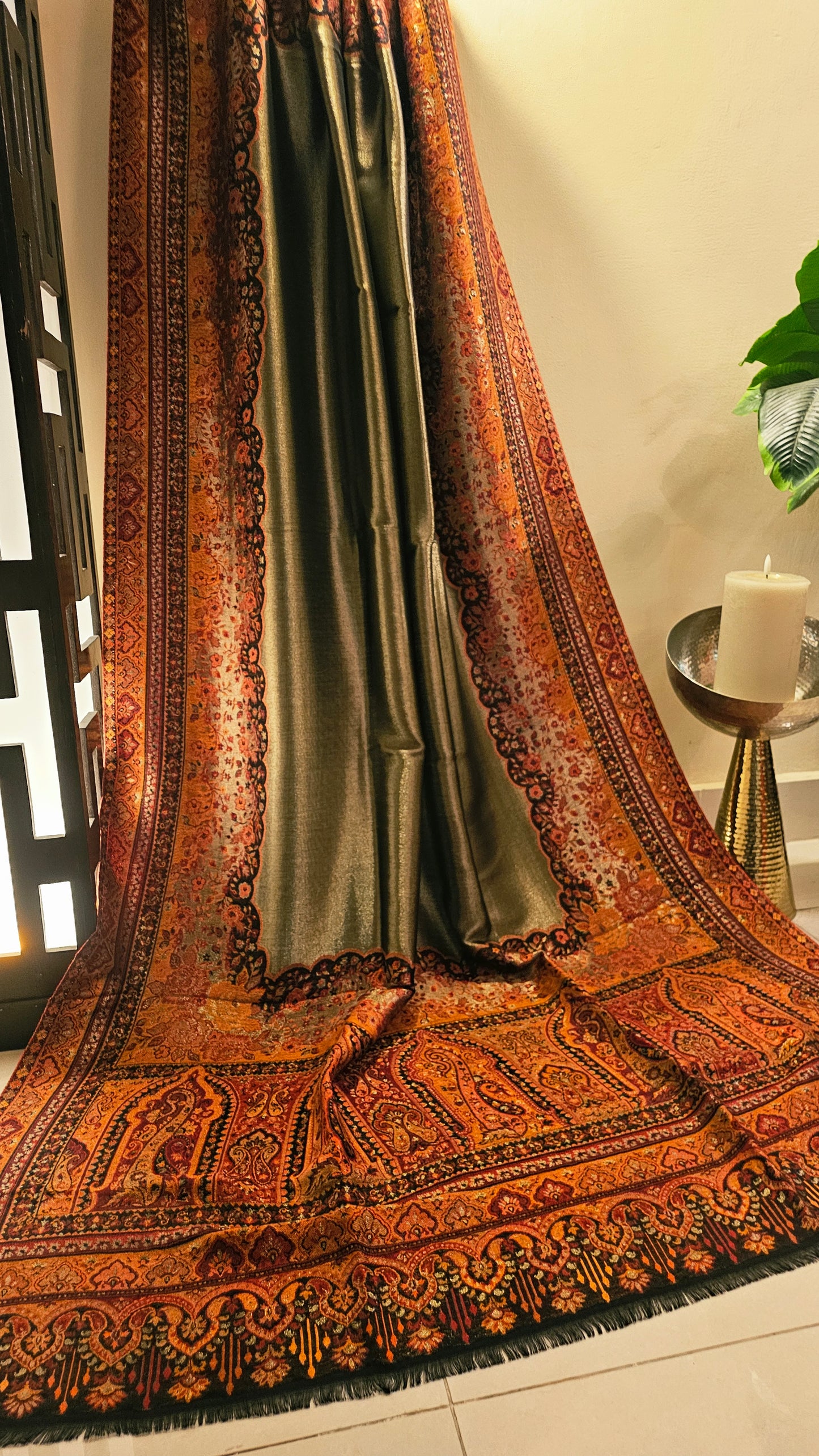 Reversible moonlight kaani:Shawl