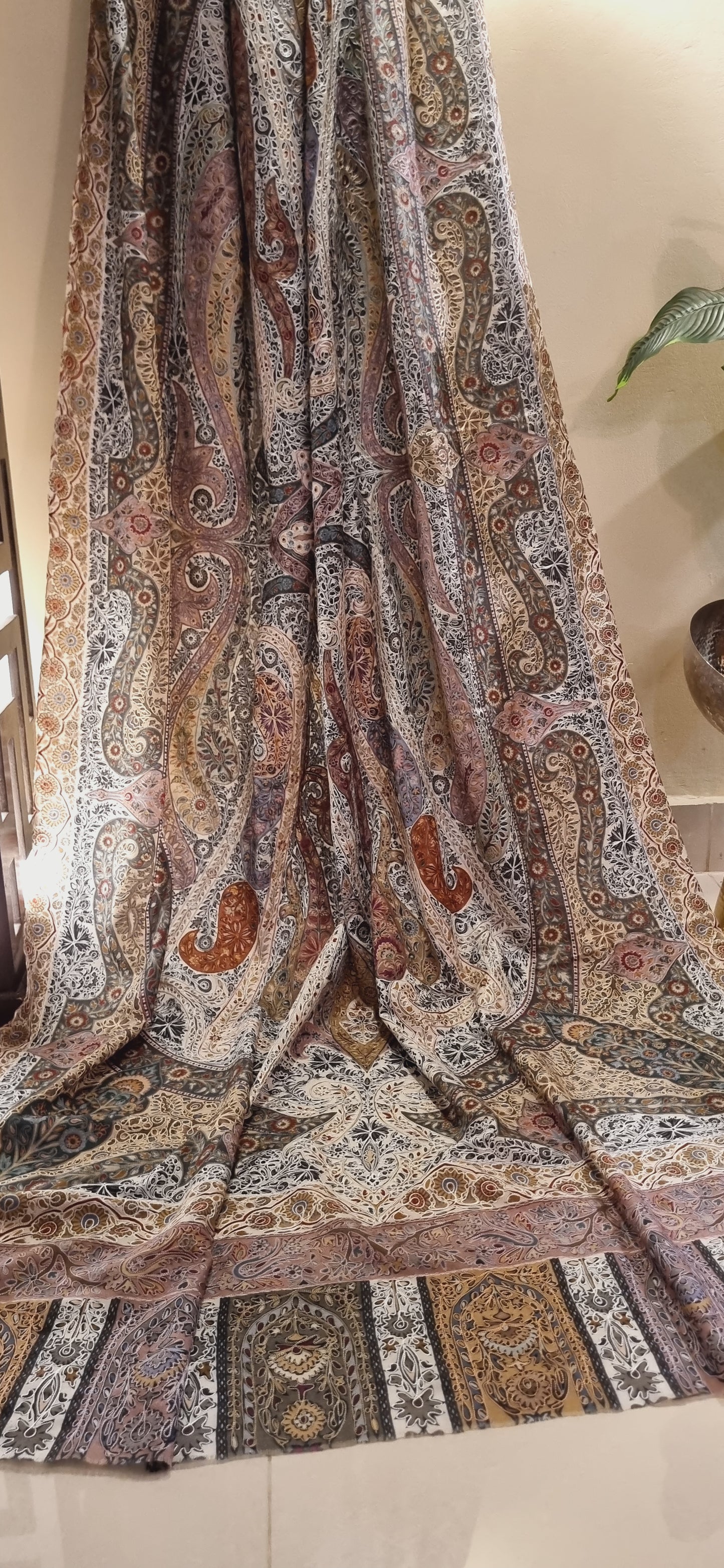 Reelkar pashmina shawl