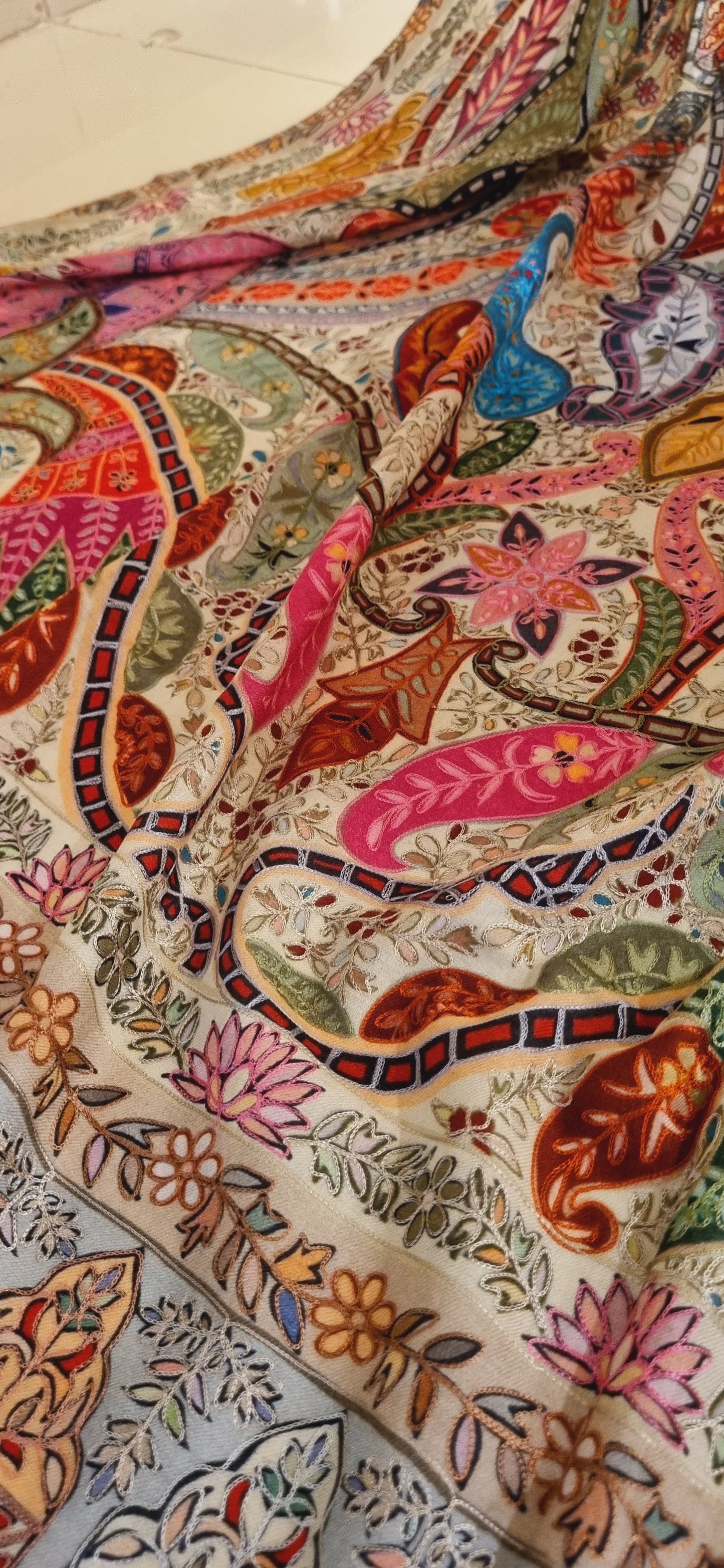 Reelkar pashmina shawl