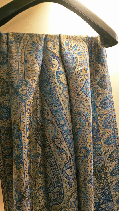 Moonlight reversible gandhara kaani: Pashmina