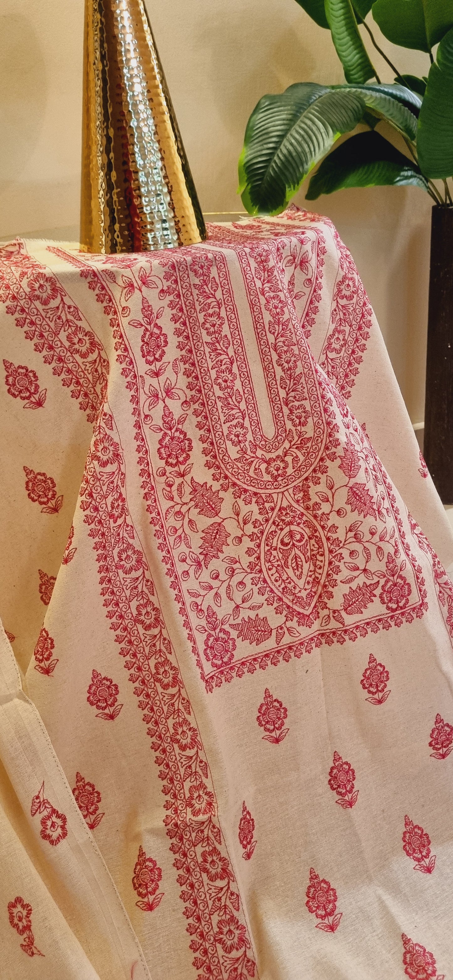 Khaddar karandi embroidered three piece