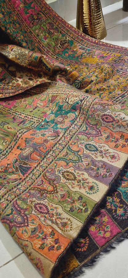 Reversible darbari kaani