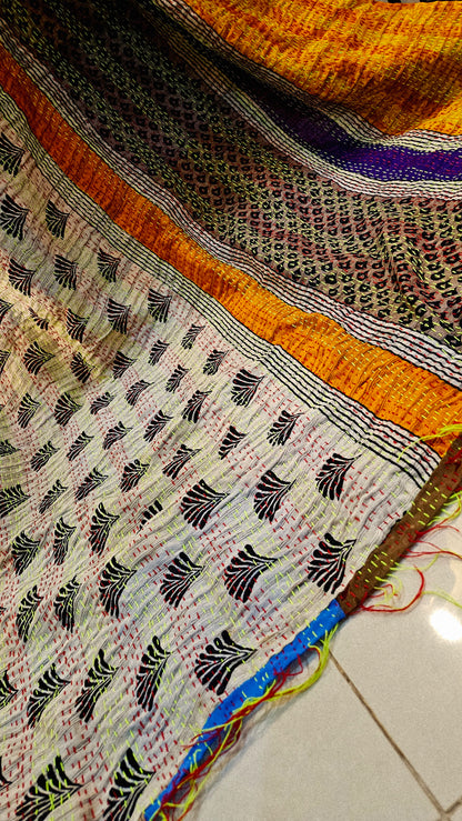 Rilli hand embroidered duapta