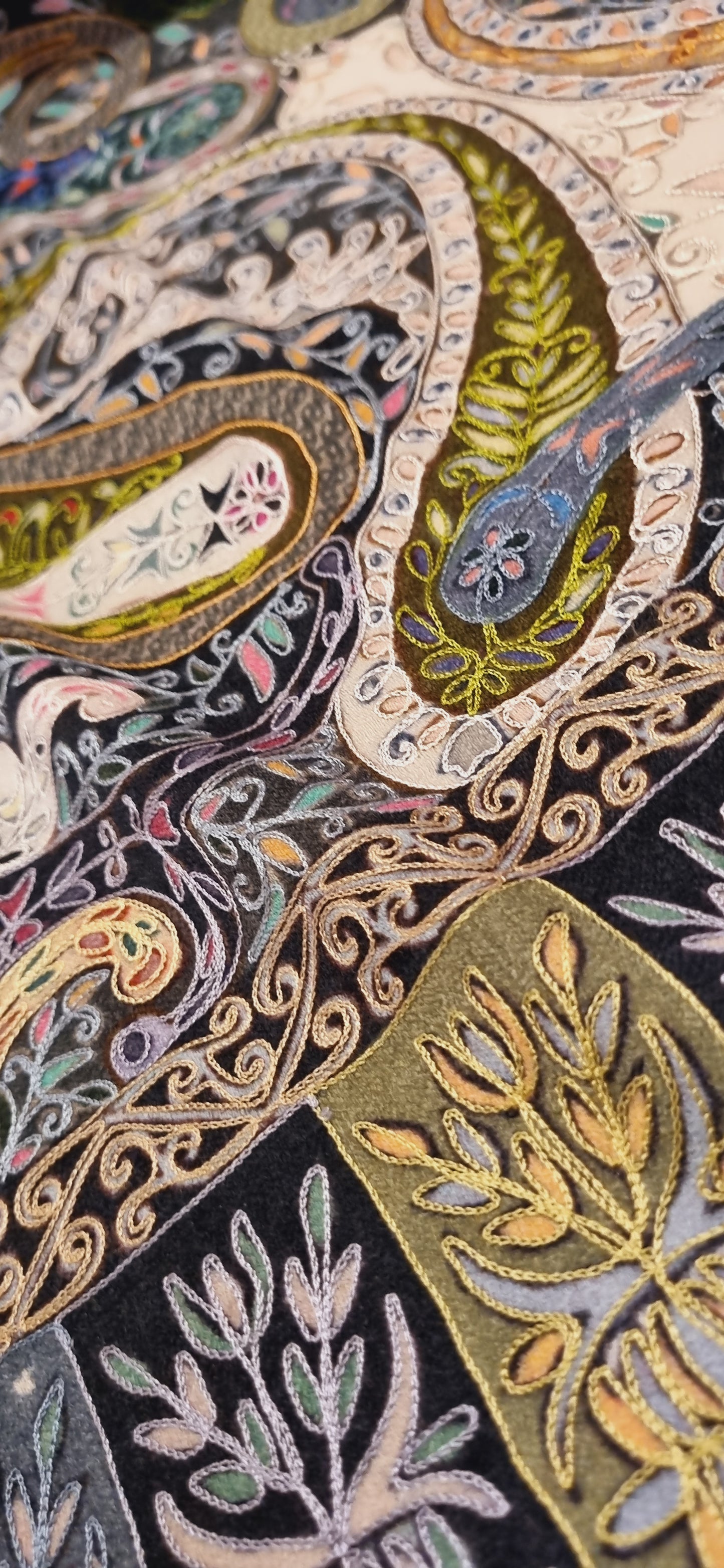 Reelkar embroidered pashmina