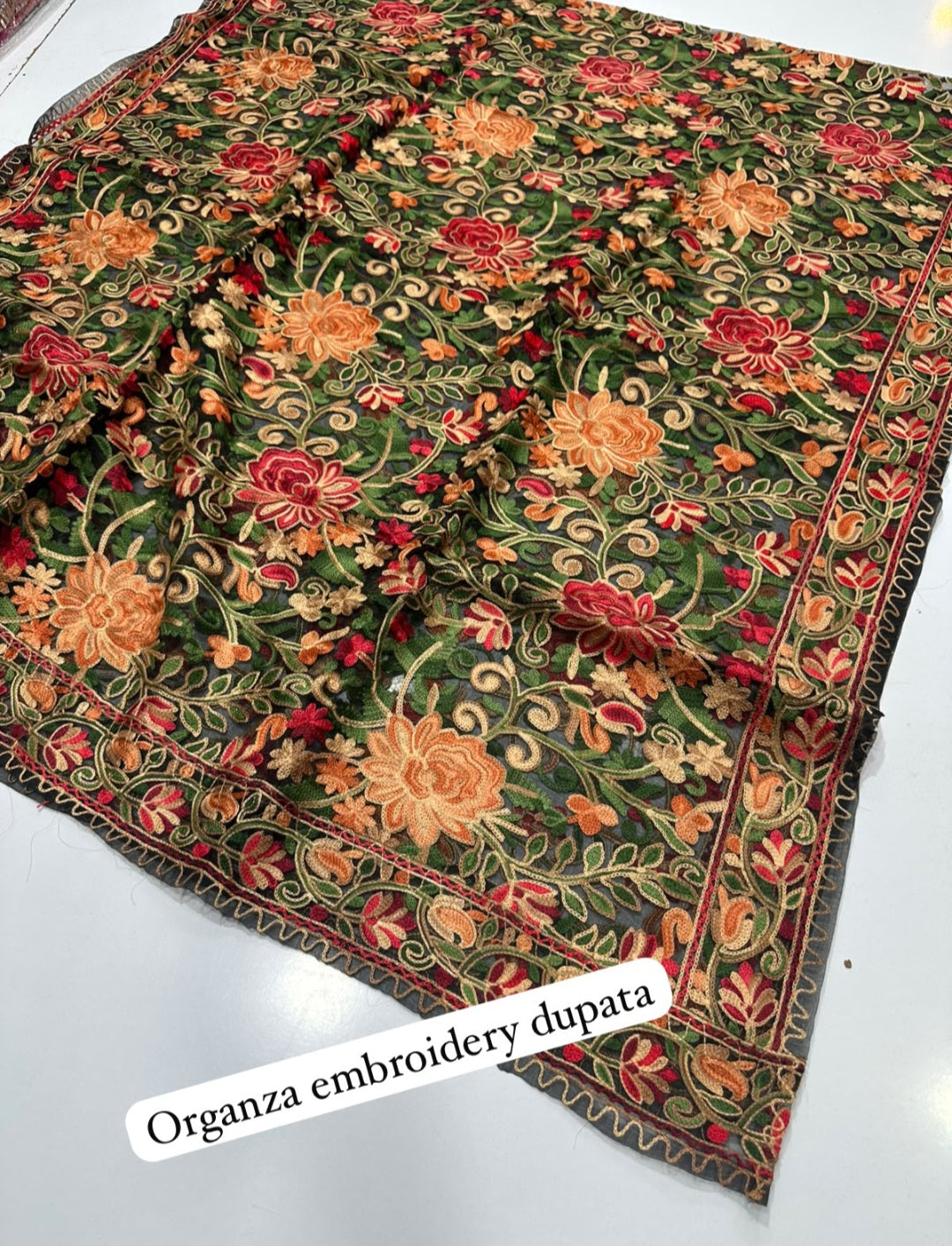 Embroidered duapta: Organza